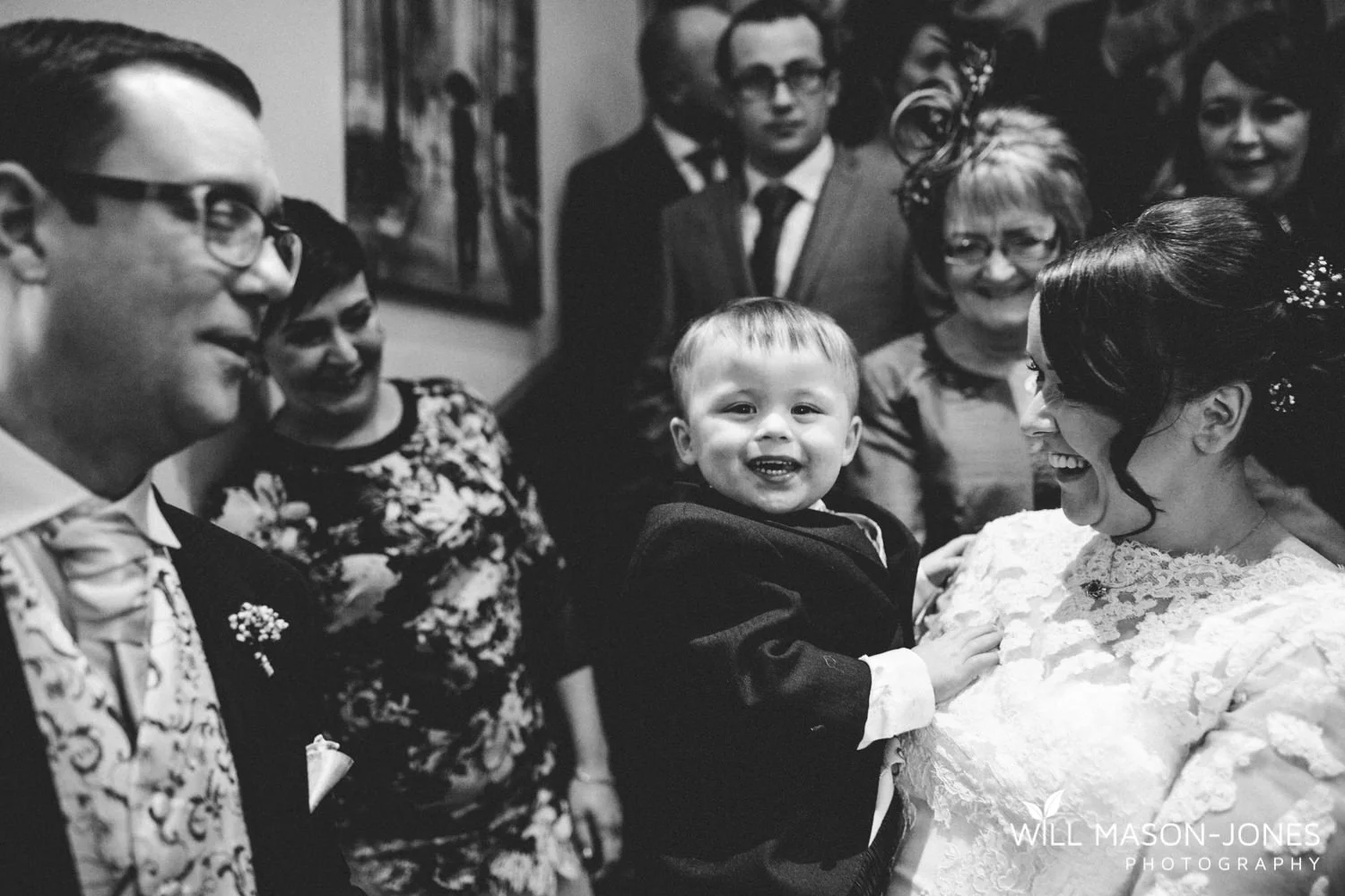 the-manor-crickhowell-wedding-documentary-photographer