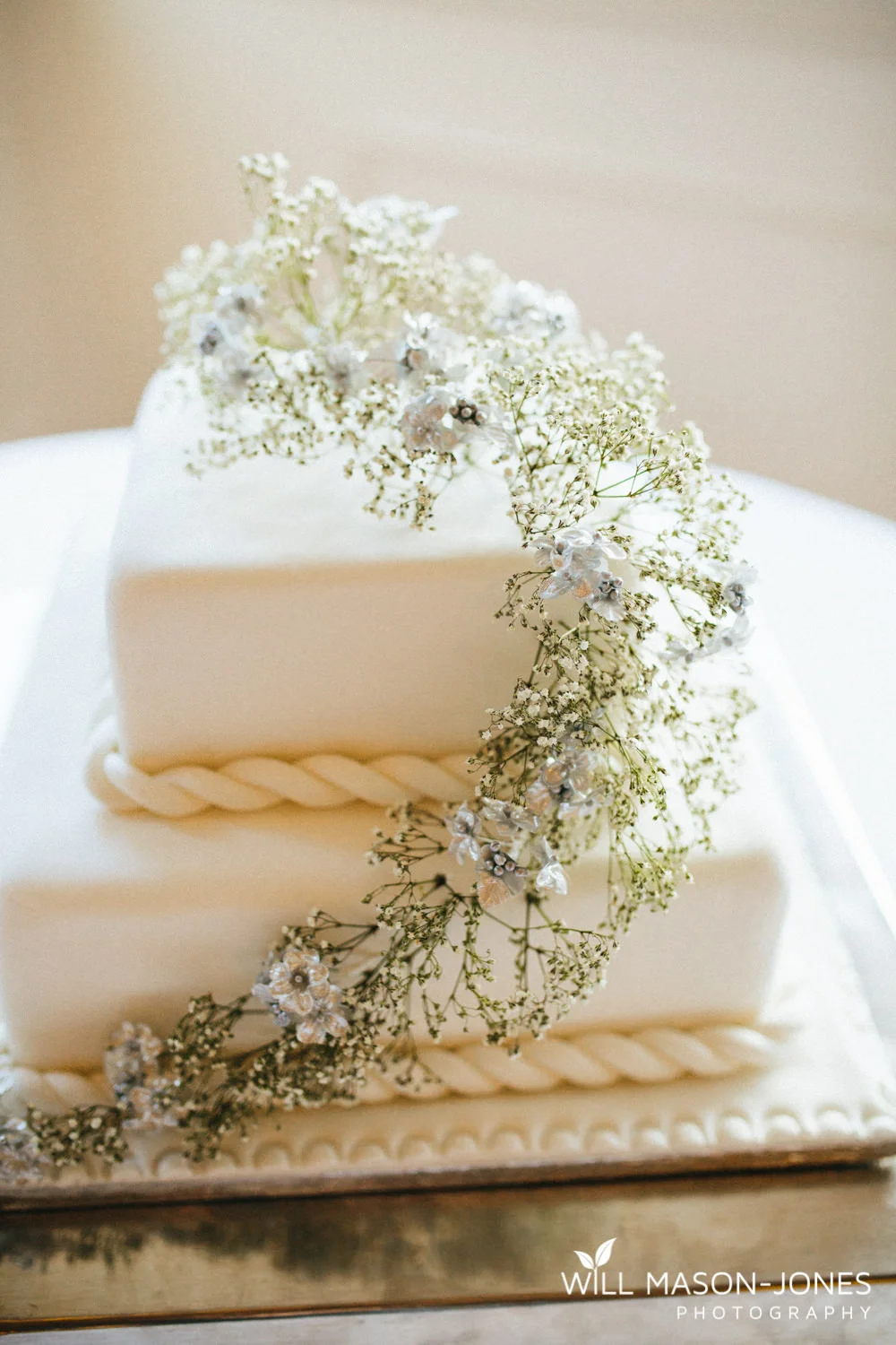 the-manor-crickhowell-wedding-documentary-photographer