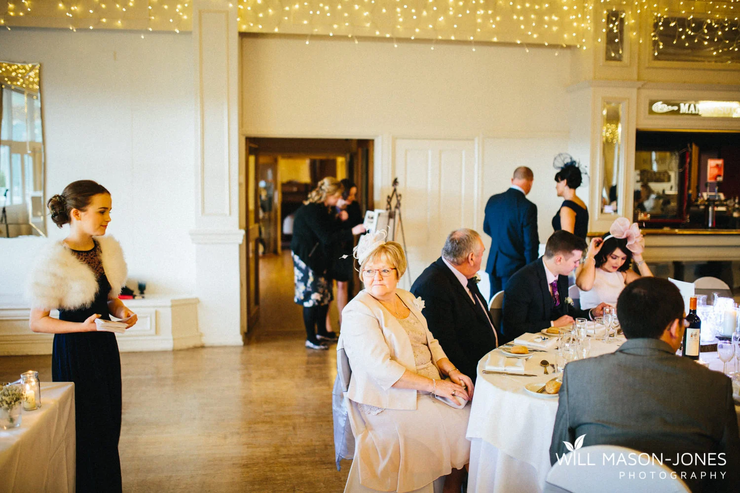 the-manor-crickhowell-wedding-documentary-photographer