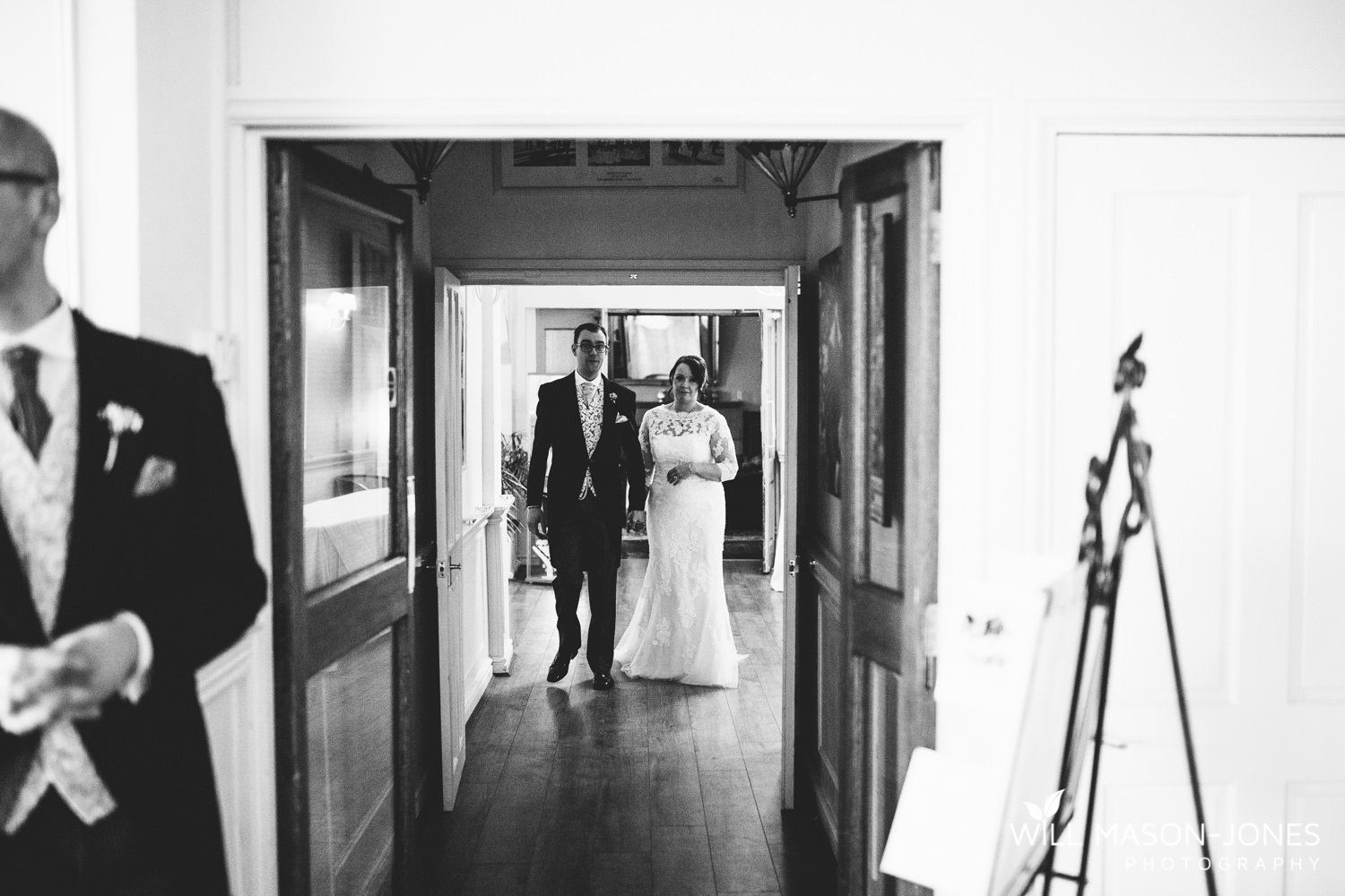 the-manor-crickhowell-wedding-documentary-photographer