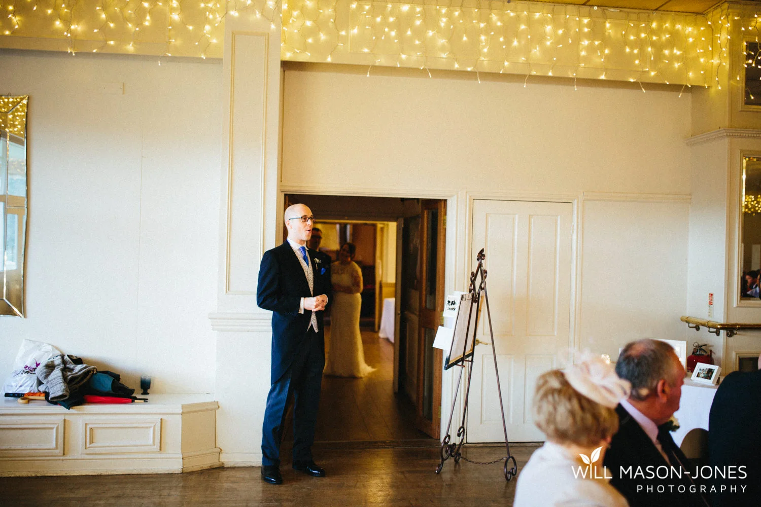 the-manor-crickhowell-wedding-documentary-photographer
