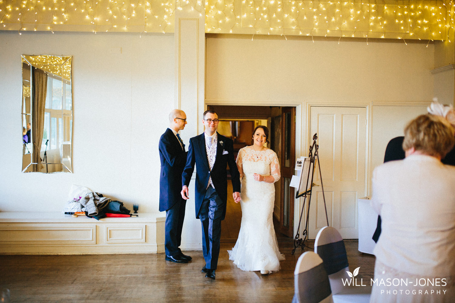 the-manor-crickhowell-wedding-documentary-photographer