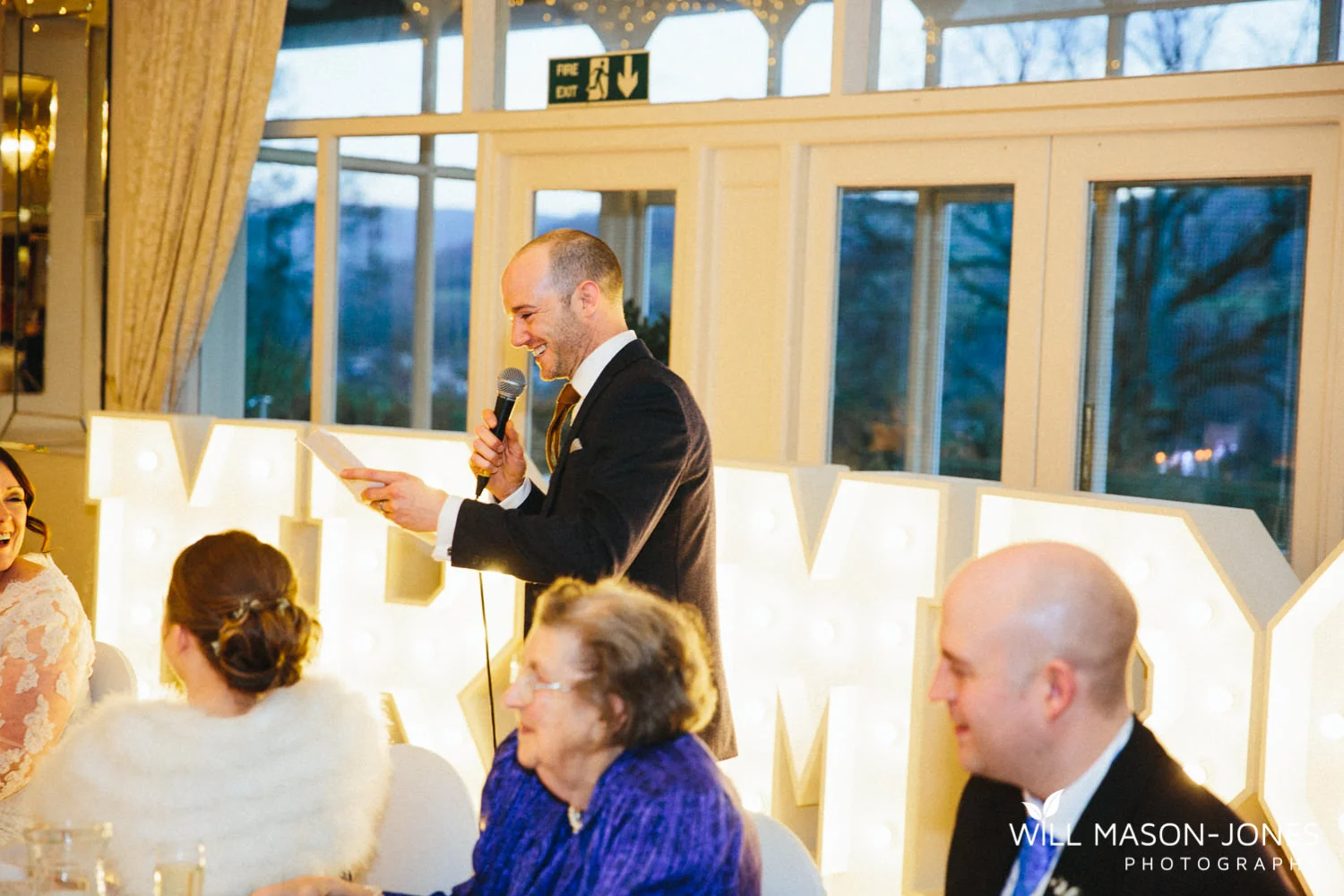 the-manor-crickhowell-wedding-documentary-photographer