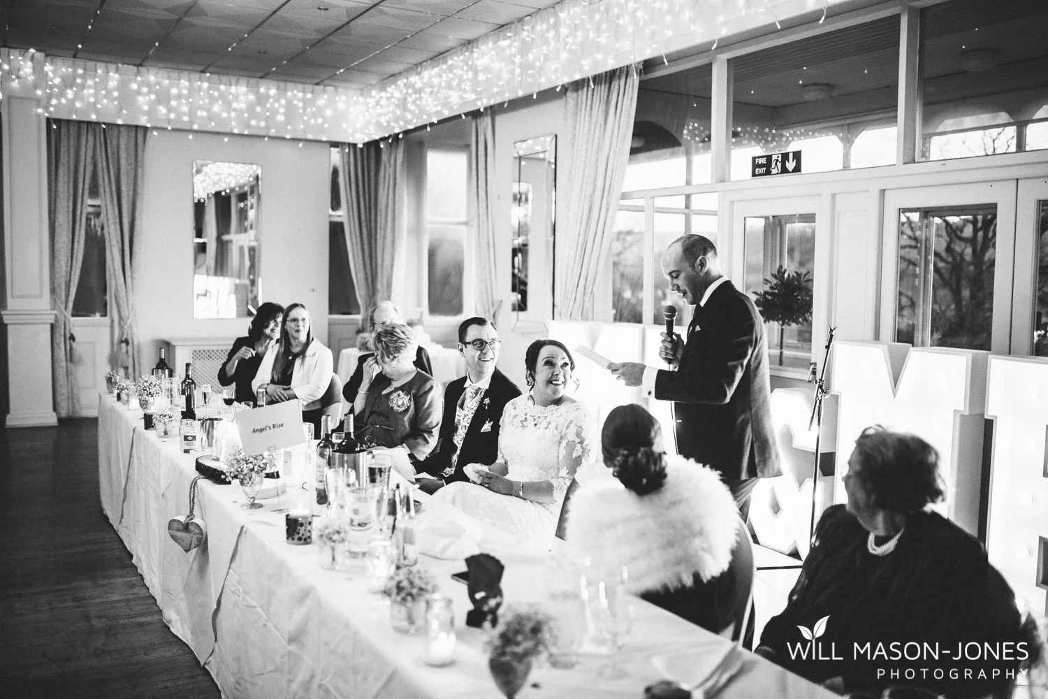 the-manor-crickhowell-wedding-documentary-photographer