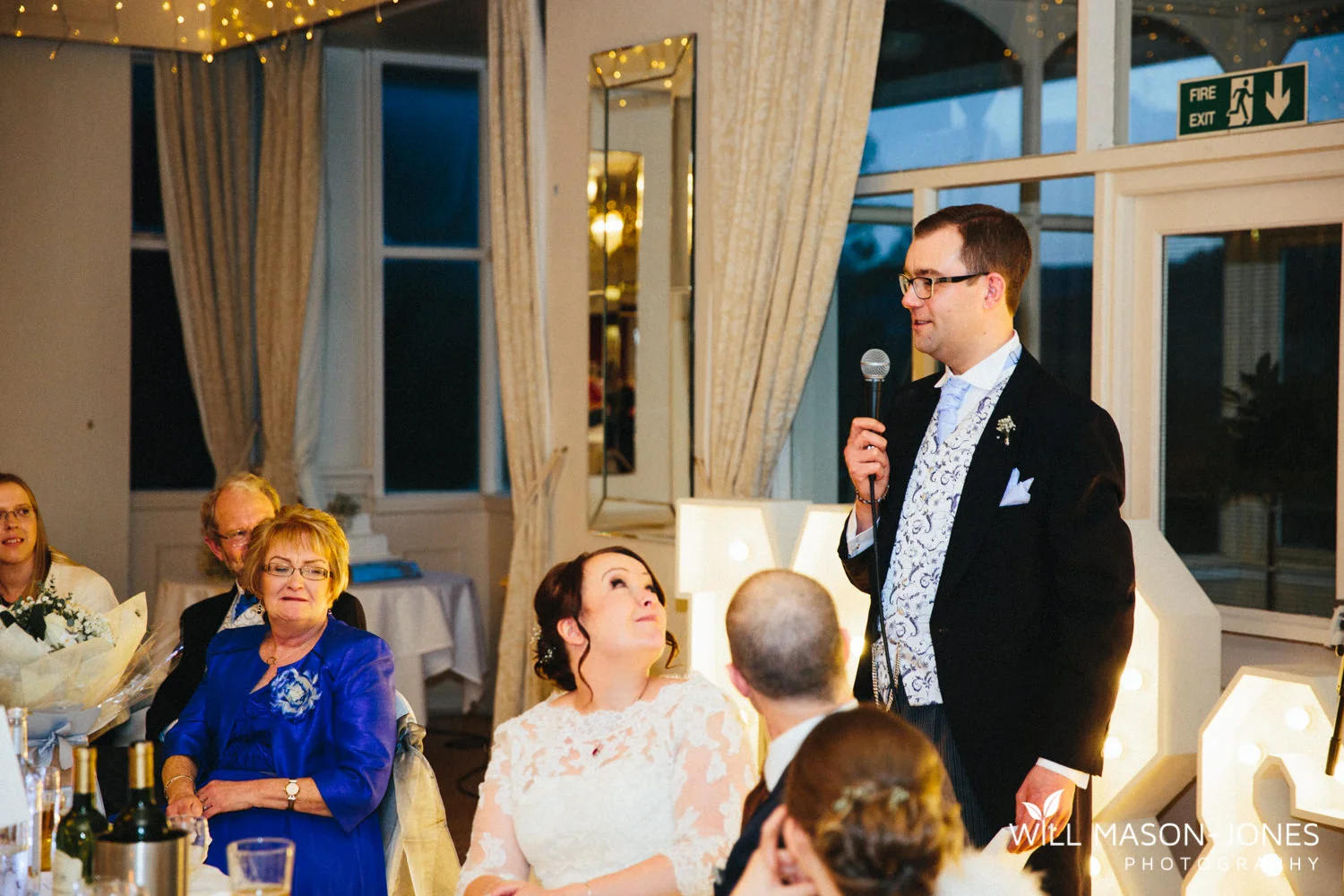 the-manor-crickhowell-wedding-documentary-photographer