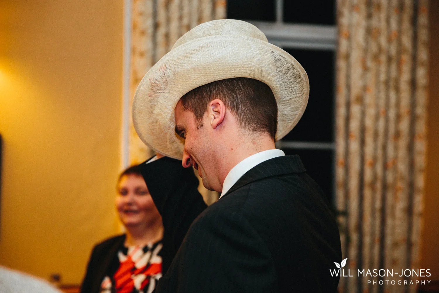 the-manor-crickhowell-wedding-documentary-photographer