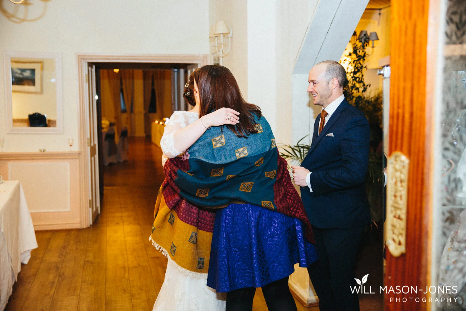 the-manor-crickhowell-wedding-documentary-photographer
