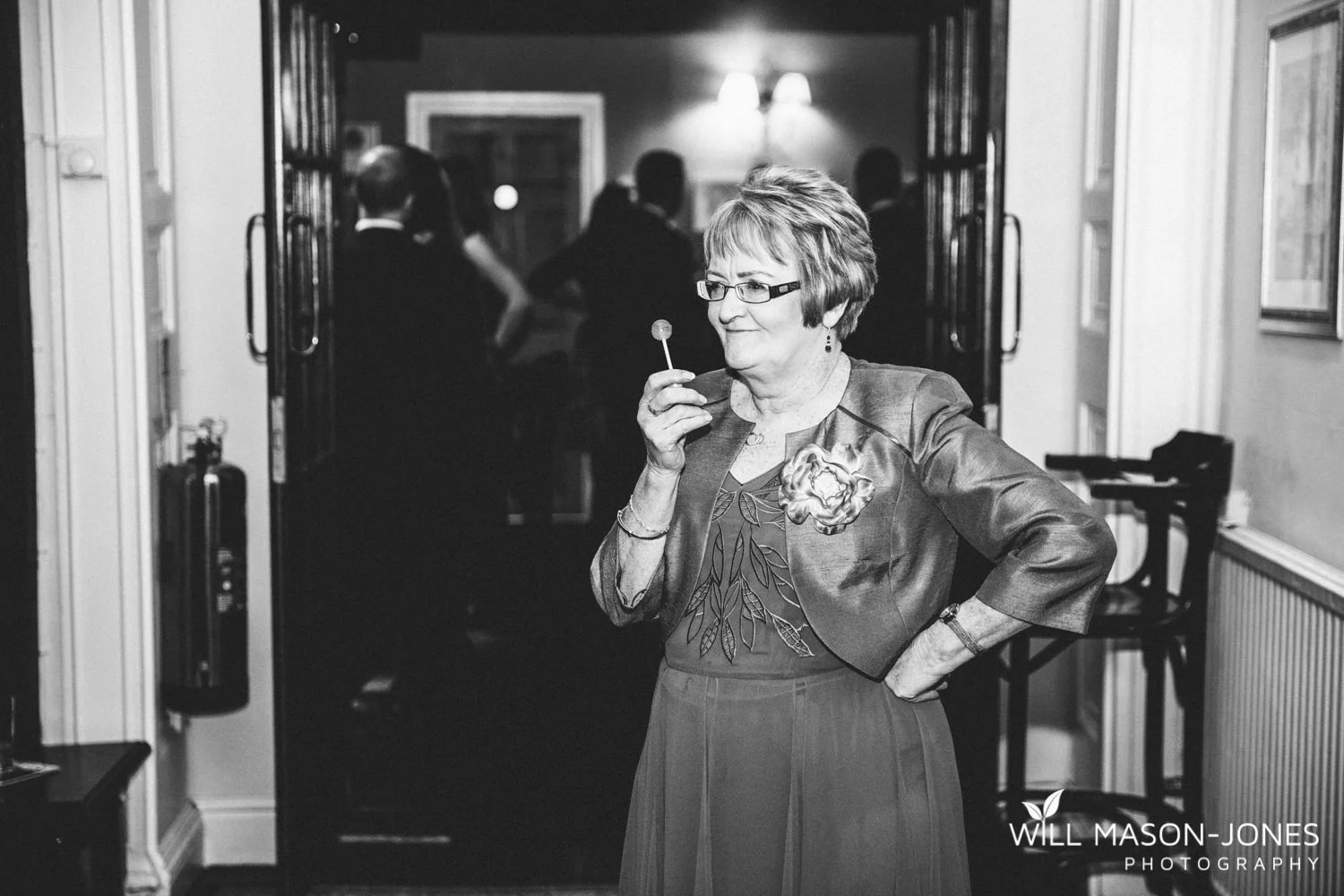 the-manor-crickhowell-wedding-documentary-photographer