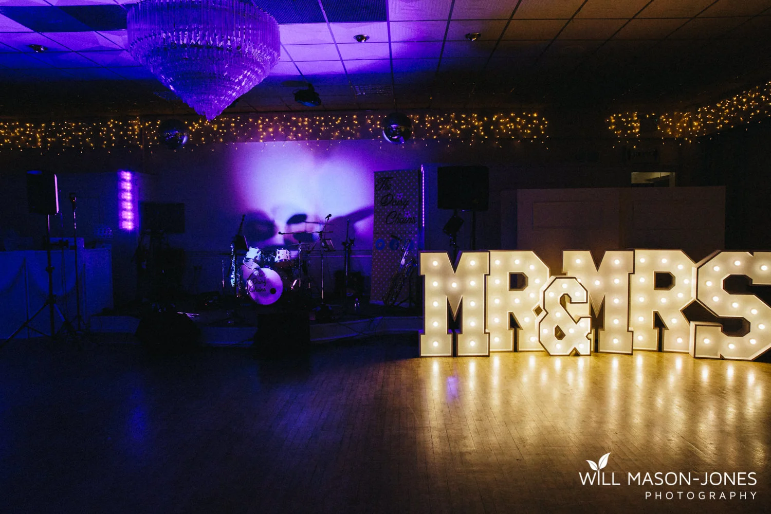 the-manor-crickhowell-wedding-documentary-photographer