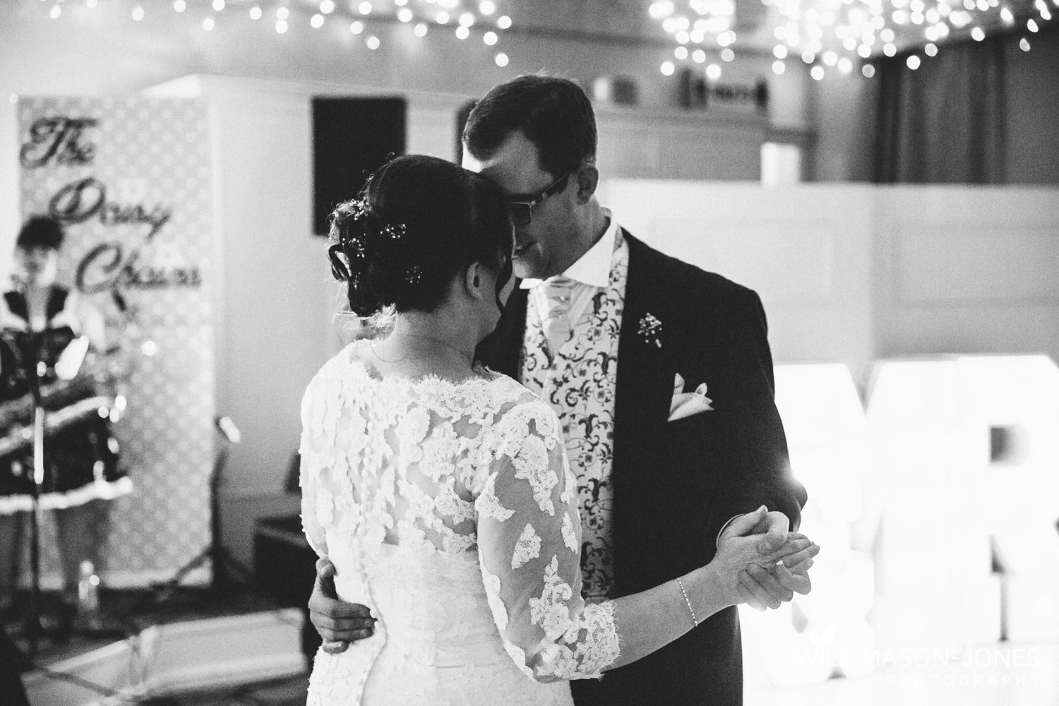 the-manor-crickhowell-wedding-documentary-photographer
