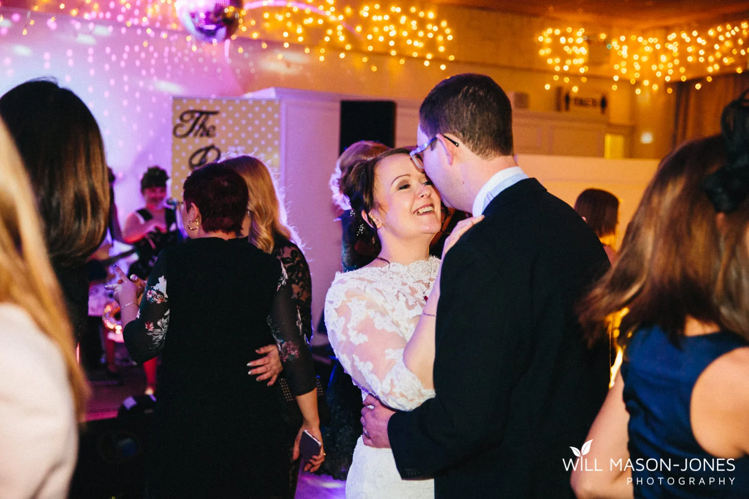 the-manor-crickhowell-wedding-documentary-photographer