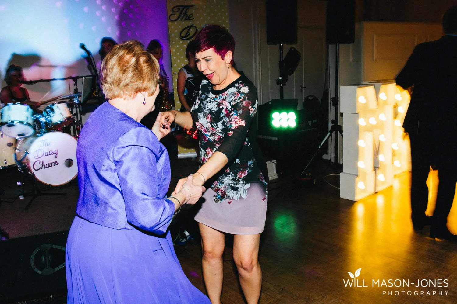 the-manor-crickhowell-wedding-documentary-photographer