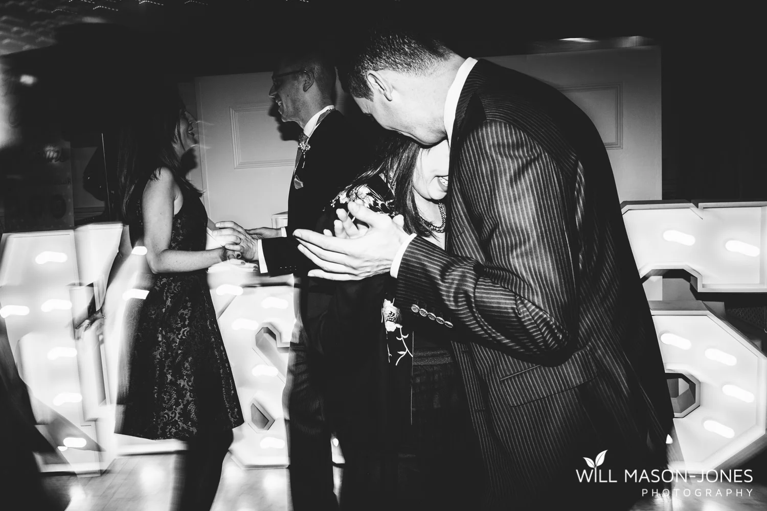 the-manor-crickhowell-wedding-documentary-photographer