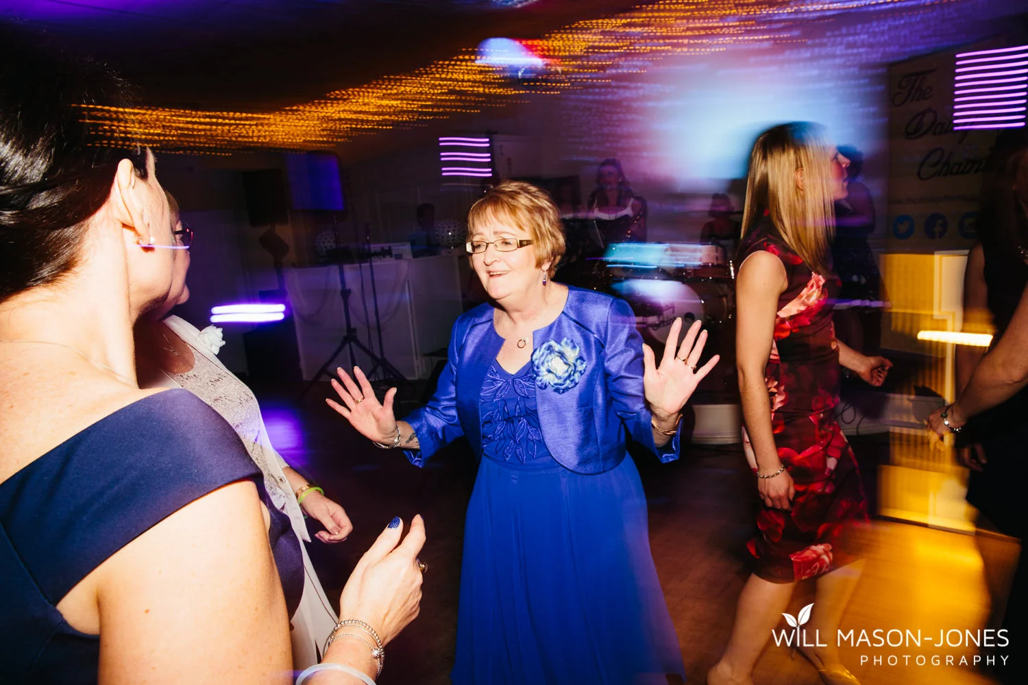 the-manor-crickhowell-wedding-documentary-photographer