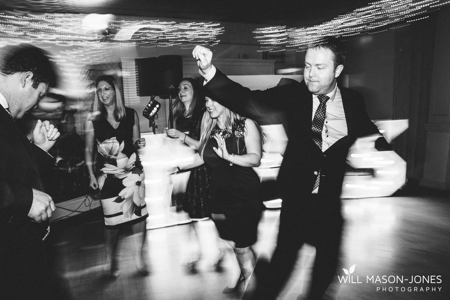 the-manor-crickhowell-wedding-documentary-photographer