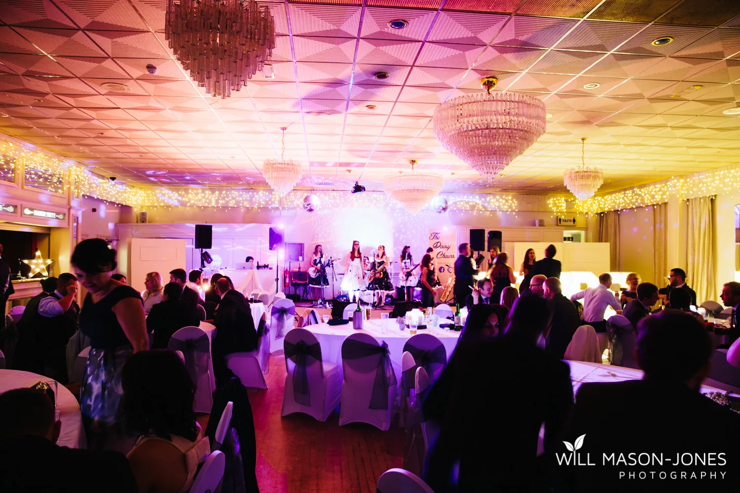the-manor-crickhowell-wedding-documentary-photographer