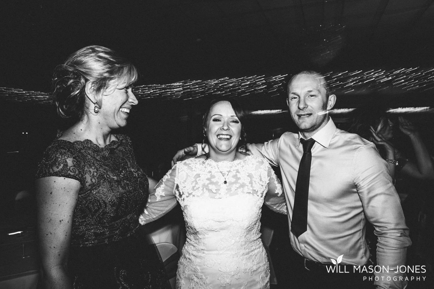 the-manor-crickhowell-wedding-documentary-photographer