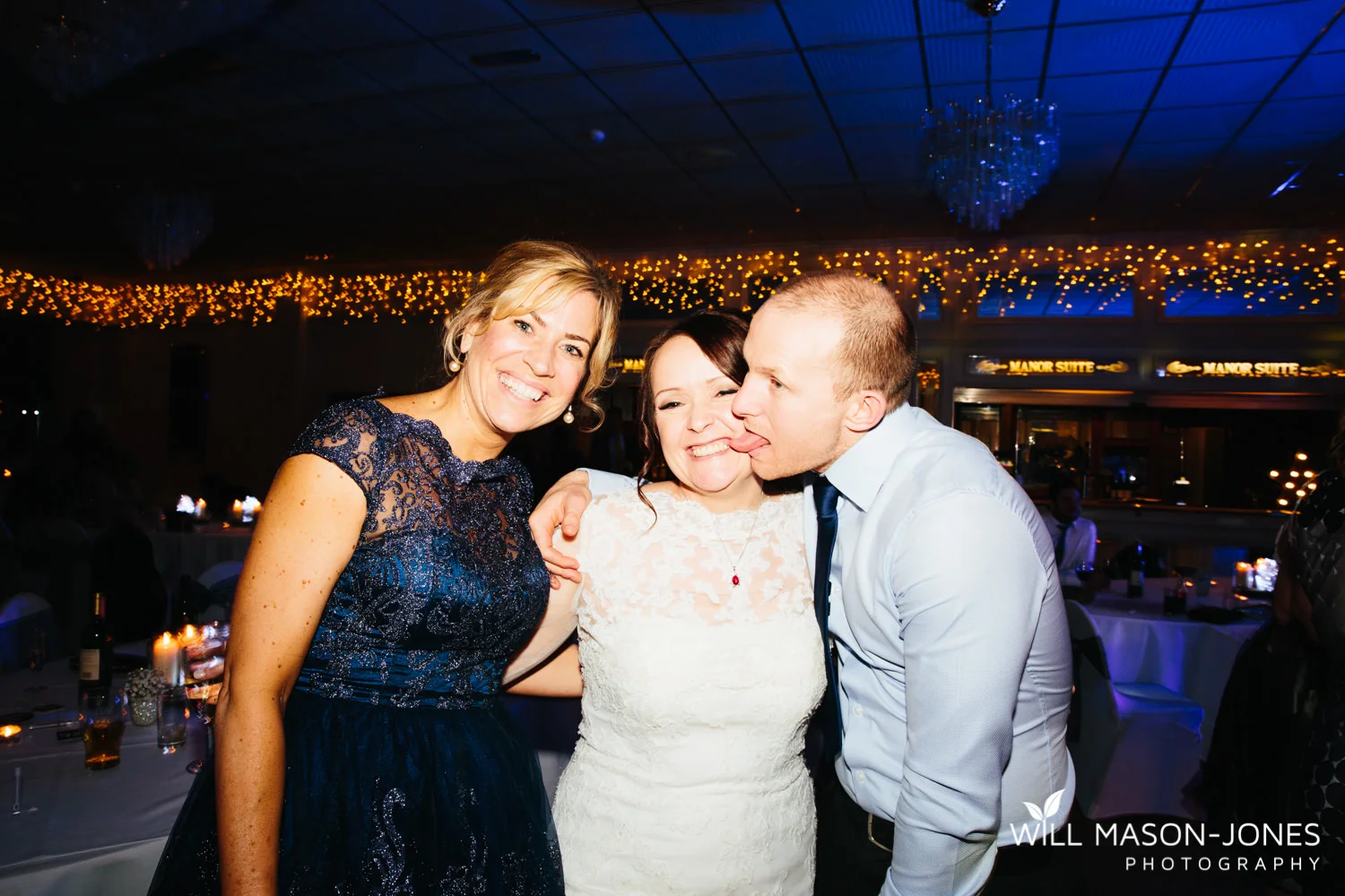 the-manor-crickhowell-wedding-documentary-photographer
