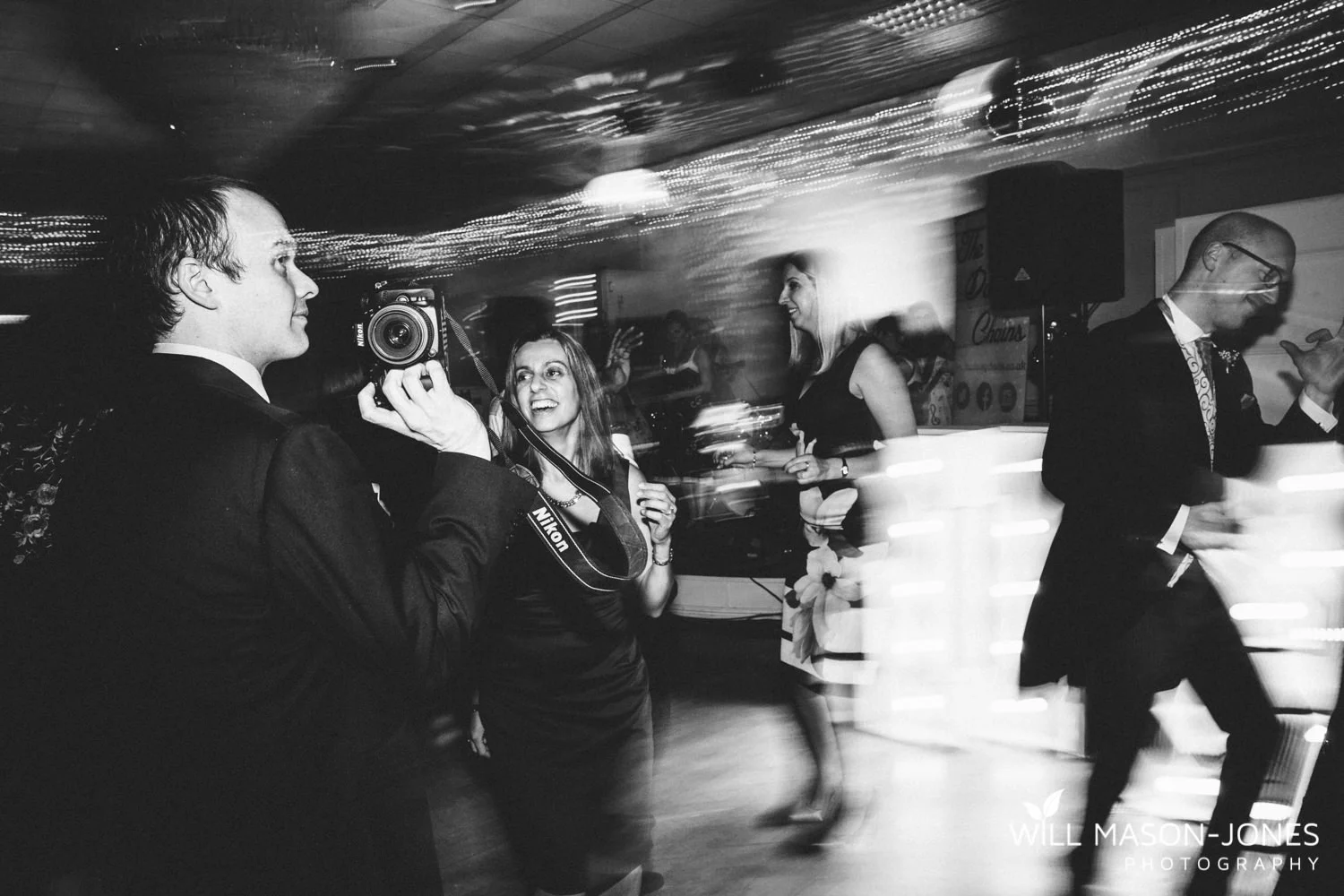 the-manor-crickhowell-wedding-documentary-photographer