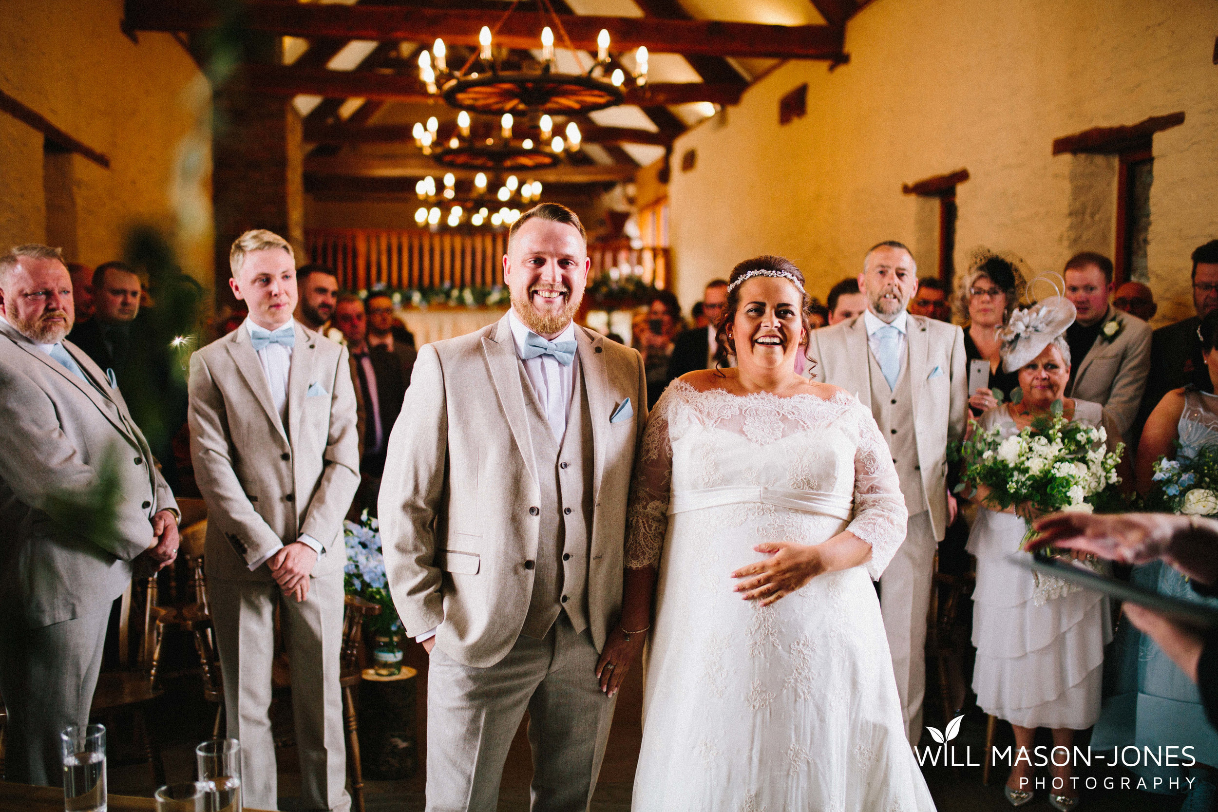 barn-y-brynych-brecon-swansea-wedding-photographer-cardiff-8.jpg