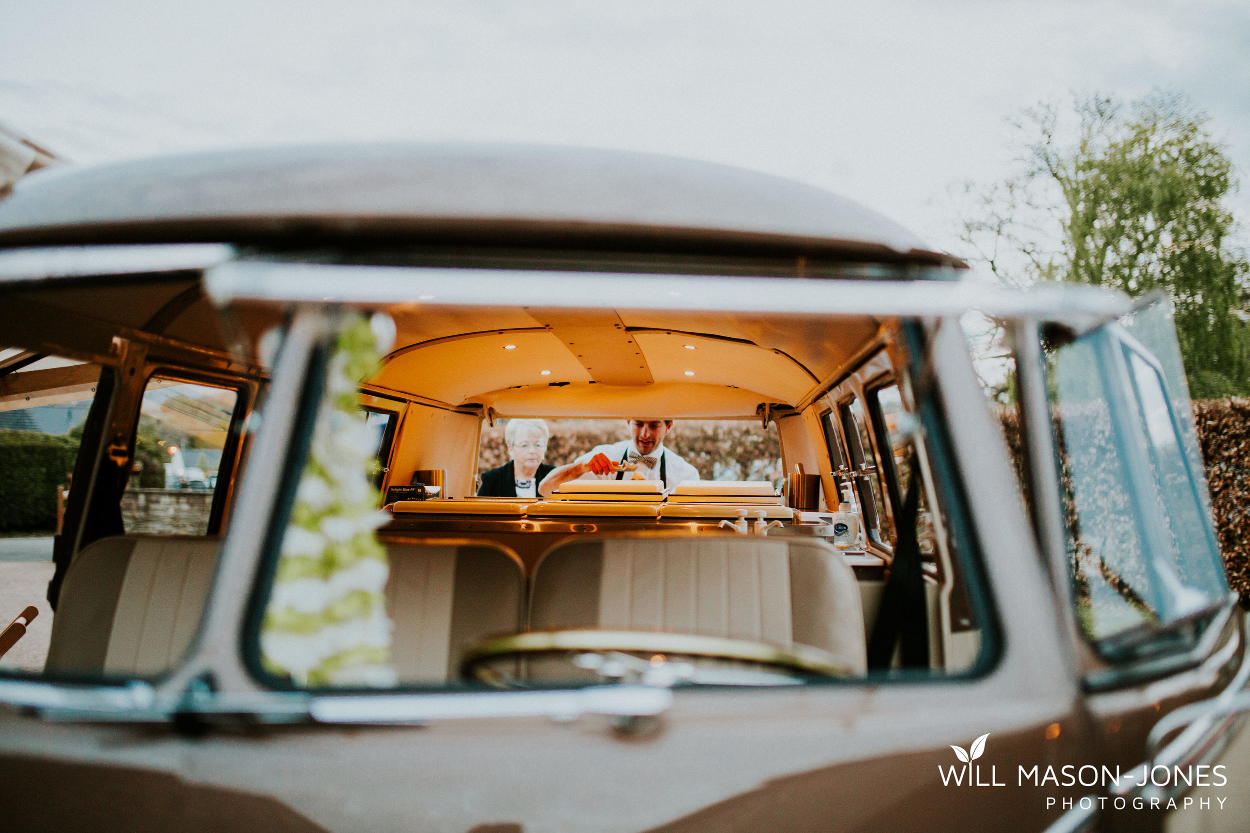 barn-y-brynych-brecon-swansea-wedding-photographer-cardiff-30.jpg