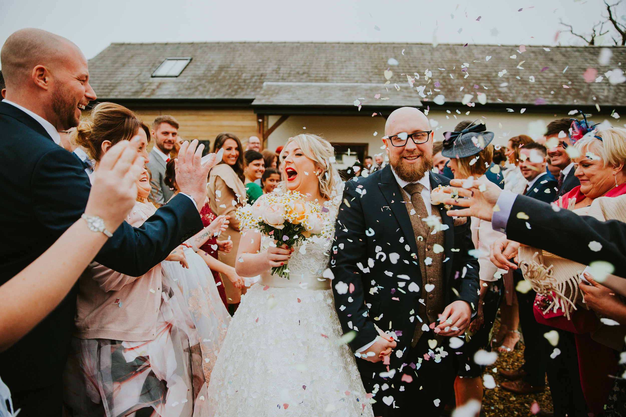 oldwalls-swansea-wedding-photographer-confetti