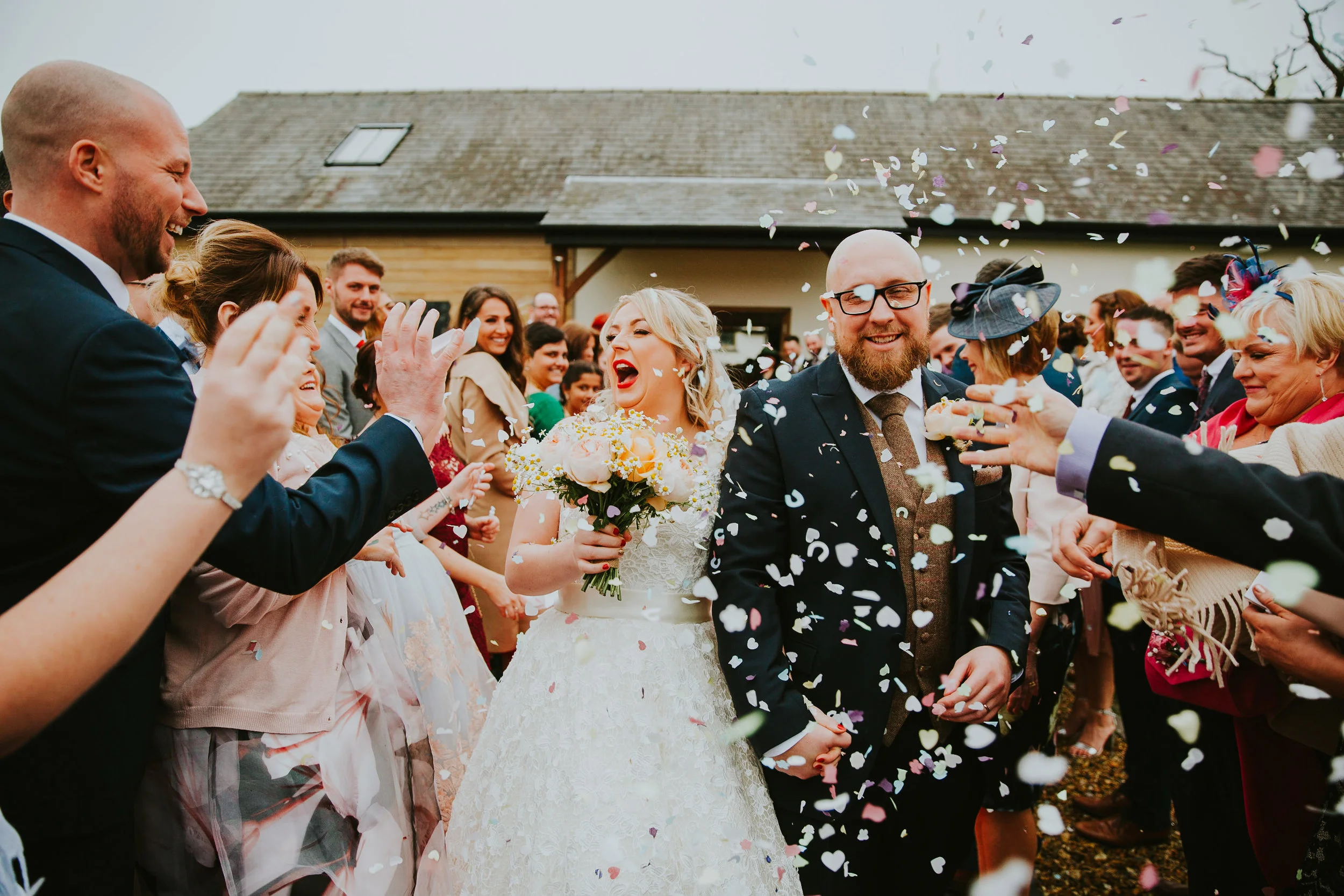 oldwalls-swansea-wedding-photographer-confetti
