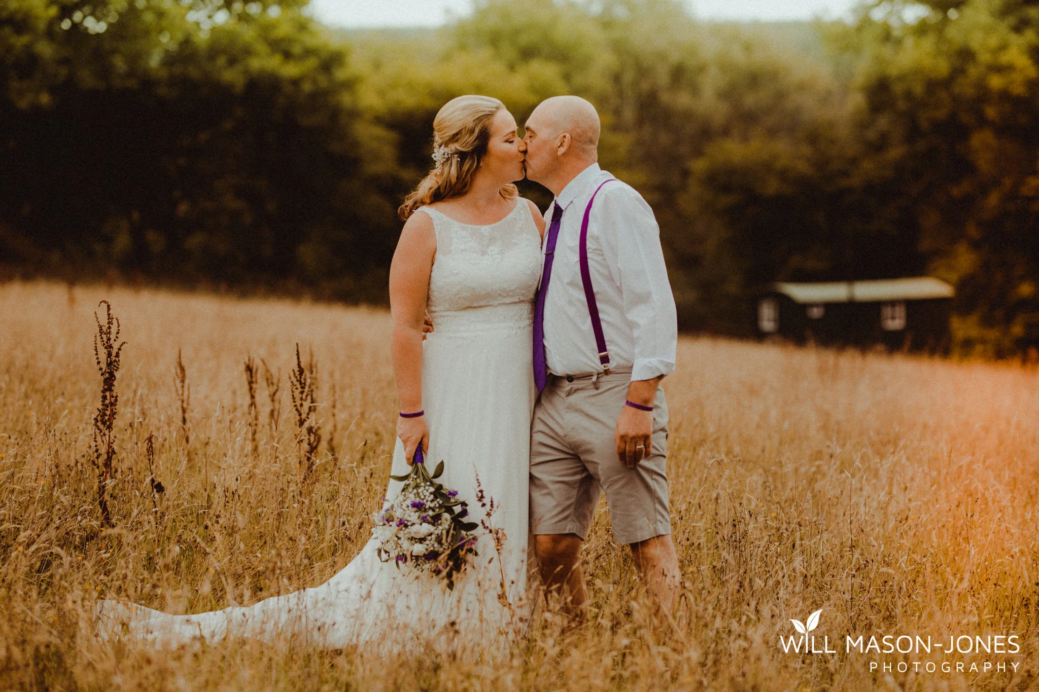 homemade-DIY-festival-alernative-wedding-wales-photographer-14.jpg