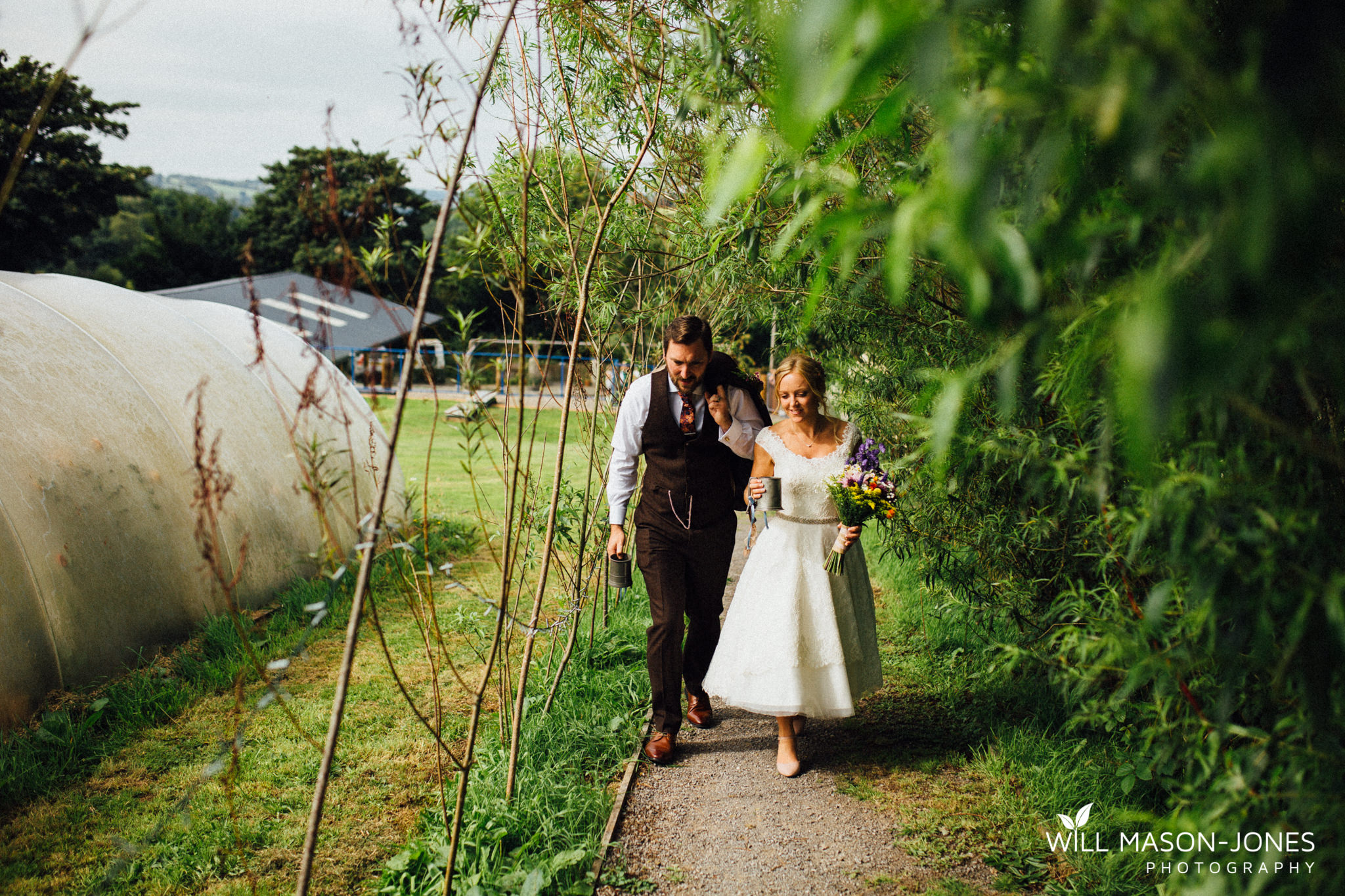  pen-y-banc-farm-tipi-wedding-decoration-photography 