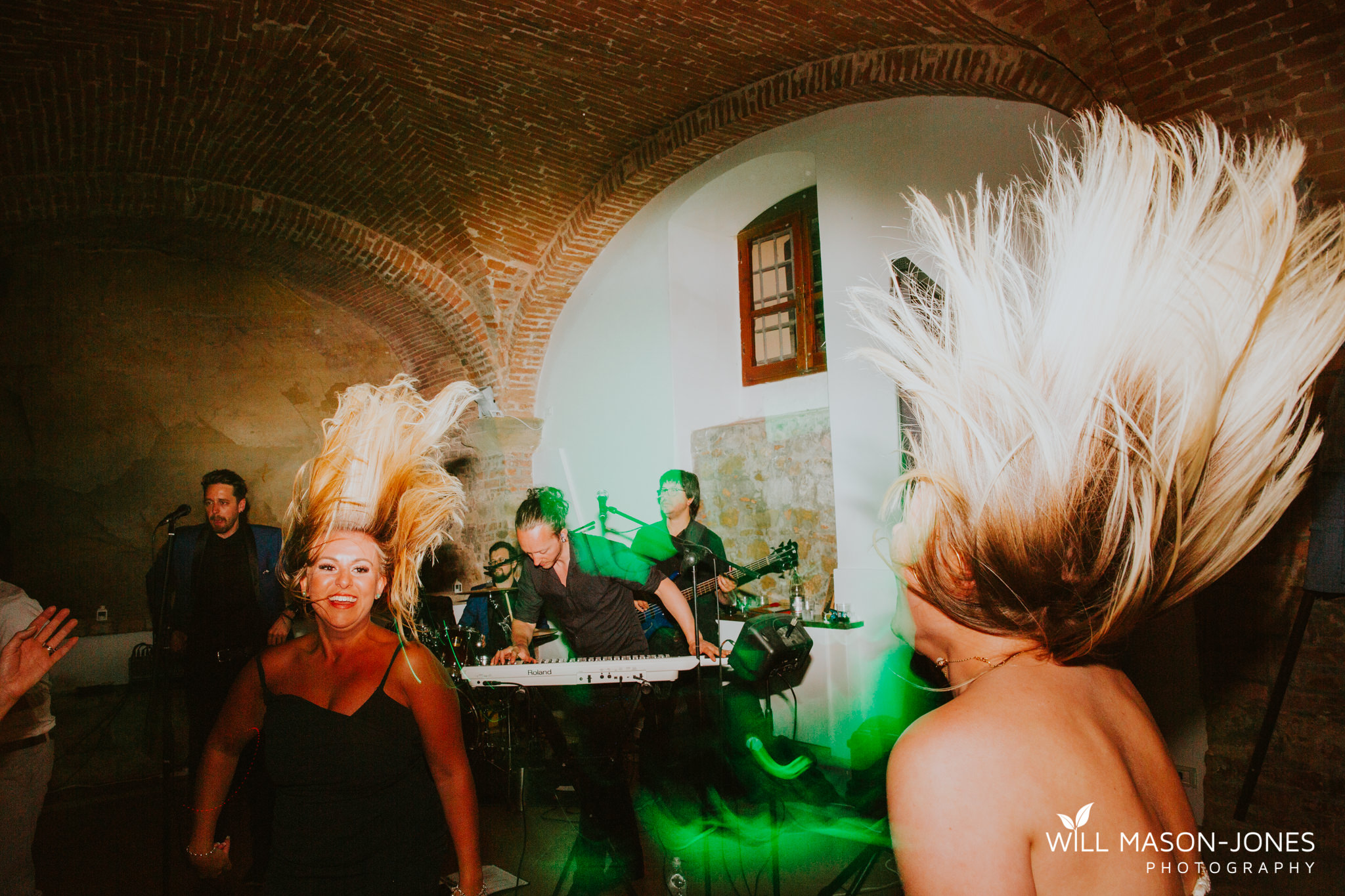  Borgo Il Castagno tuscany Italy villa destination wedding evening reception dancefloor photography 