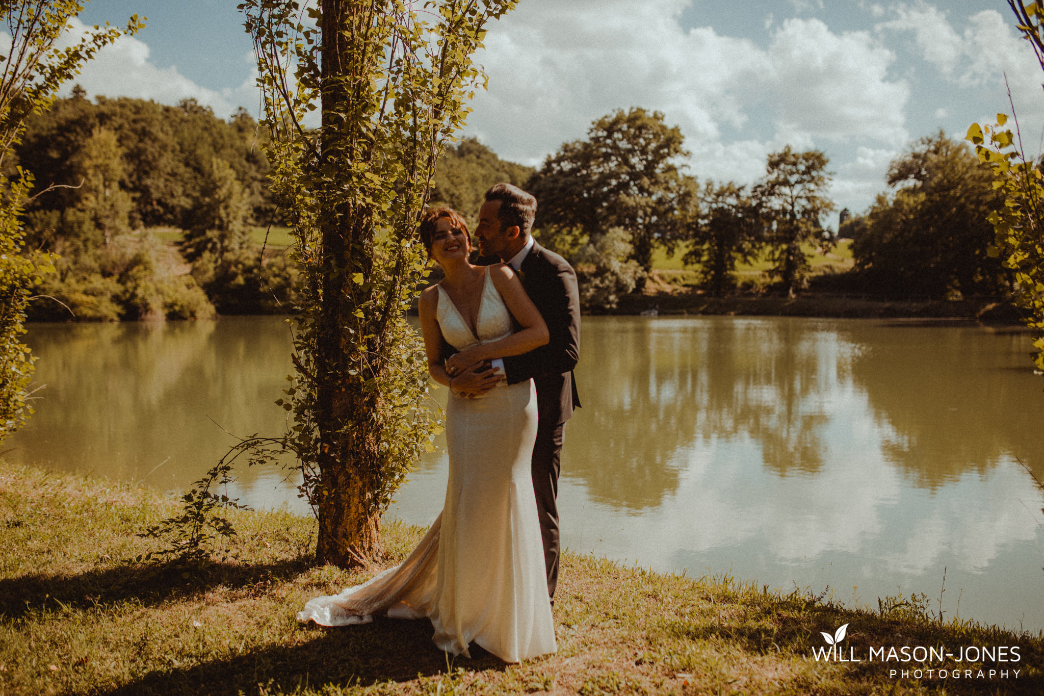Borgo Il Castagno tuscany Italy villa destination wedding couple portraits vintage car
