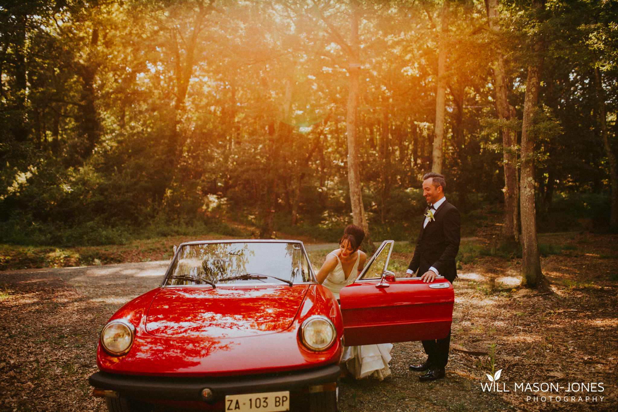  Borgo Il Castagno tuscany Italy villa destination wedding couple portraits vintage car 