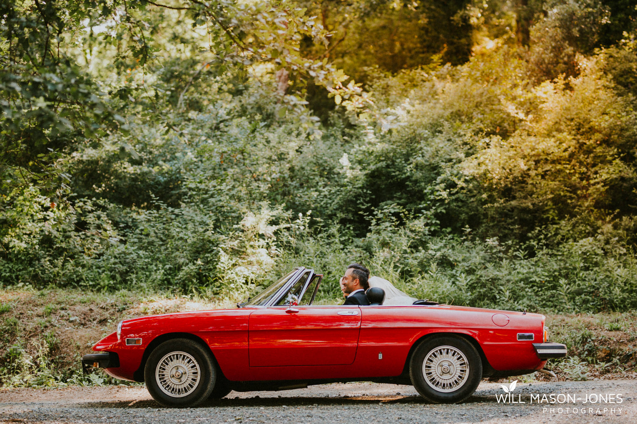 Borgo Il Castagno tuscany Italy villa destination wedding couple portraits vintage car