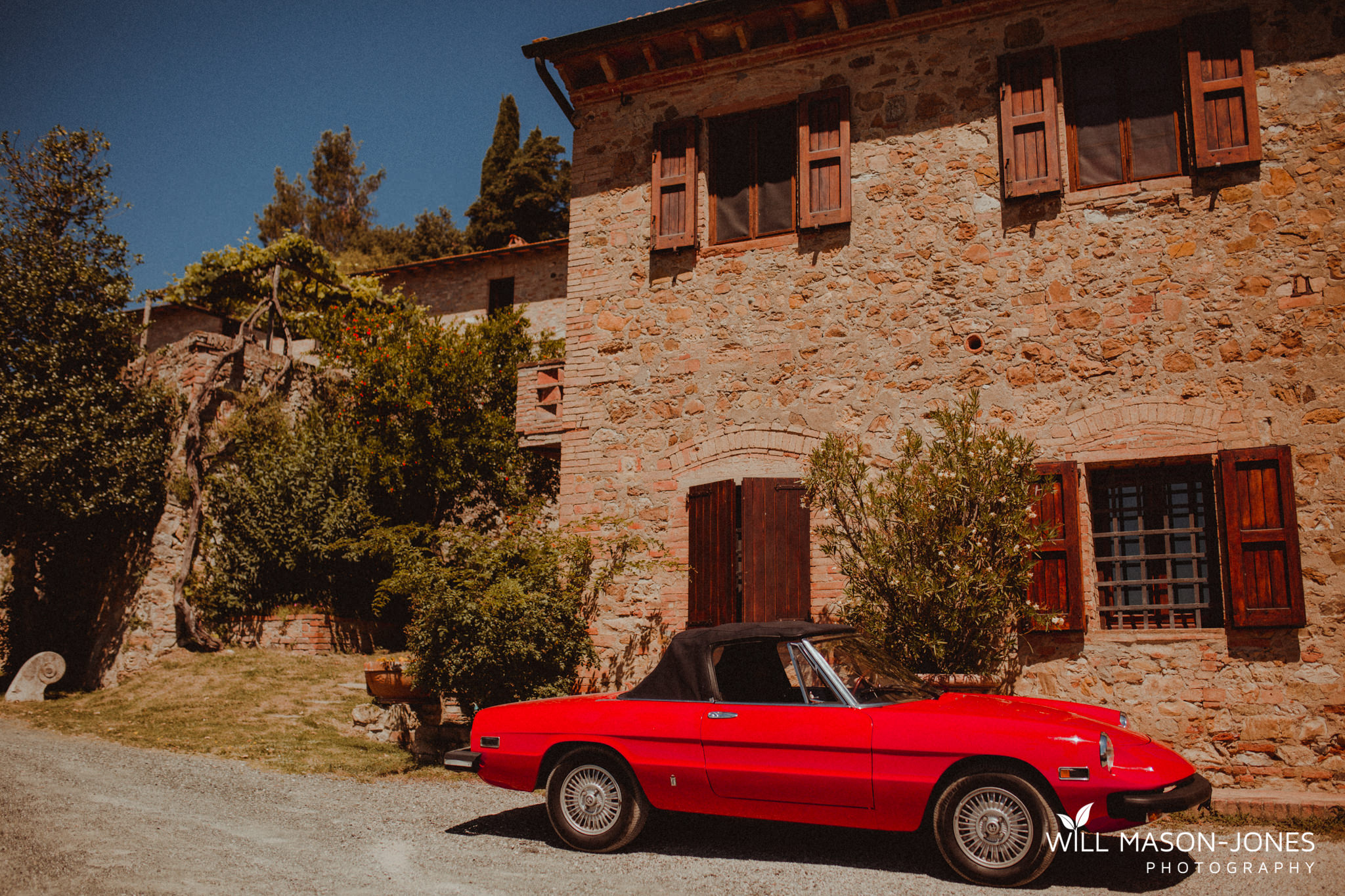  Borgo Il Castagno tuscany Italy villa destination wedding bridal preparations photography 