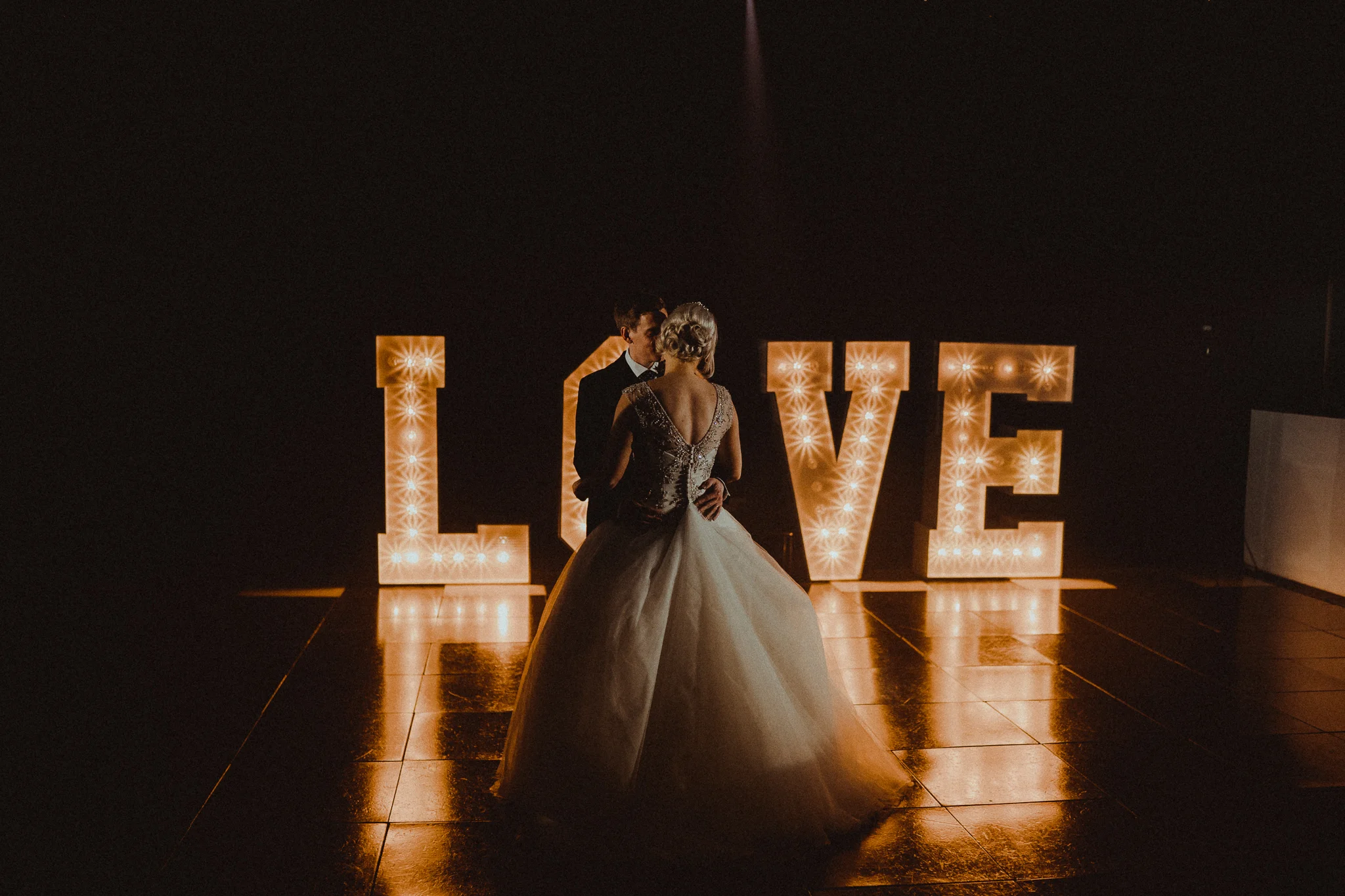 oldwalls-winter-wedding-photographers-swansea-dancefloor