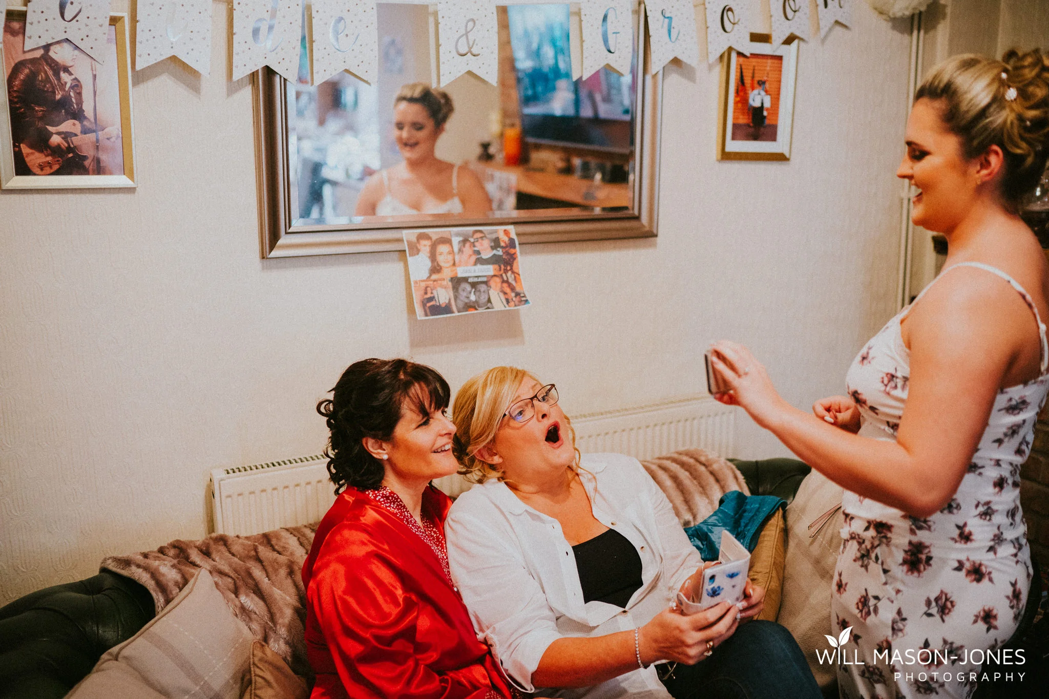  bridal preparations pontardawe wedding photography relaxed 