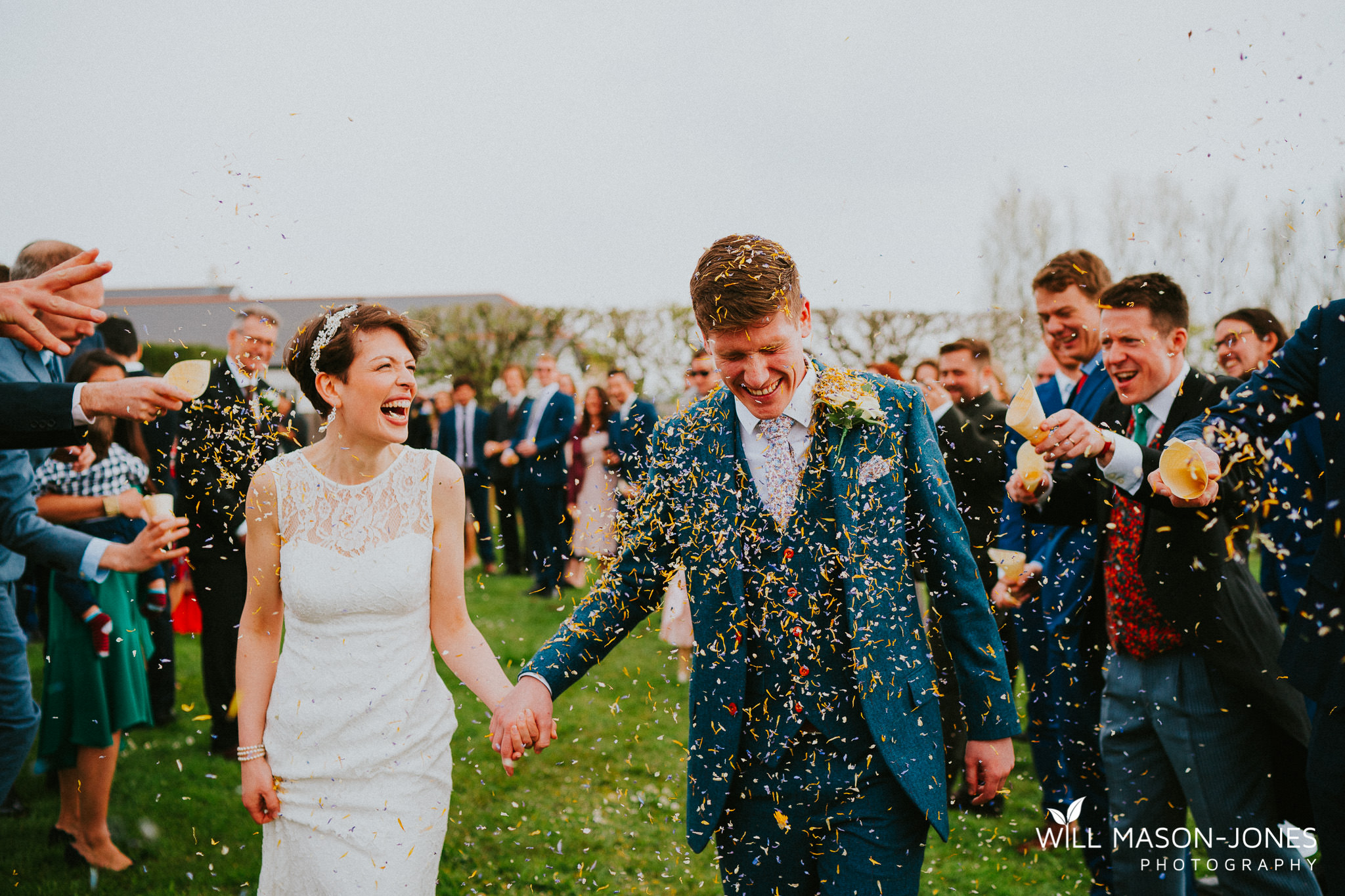  llanerch vineyard cardiff confetti colourful photography 