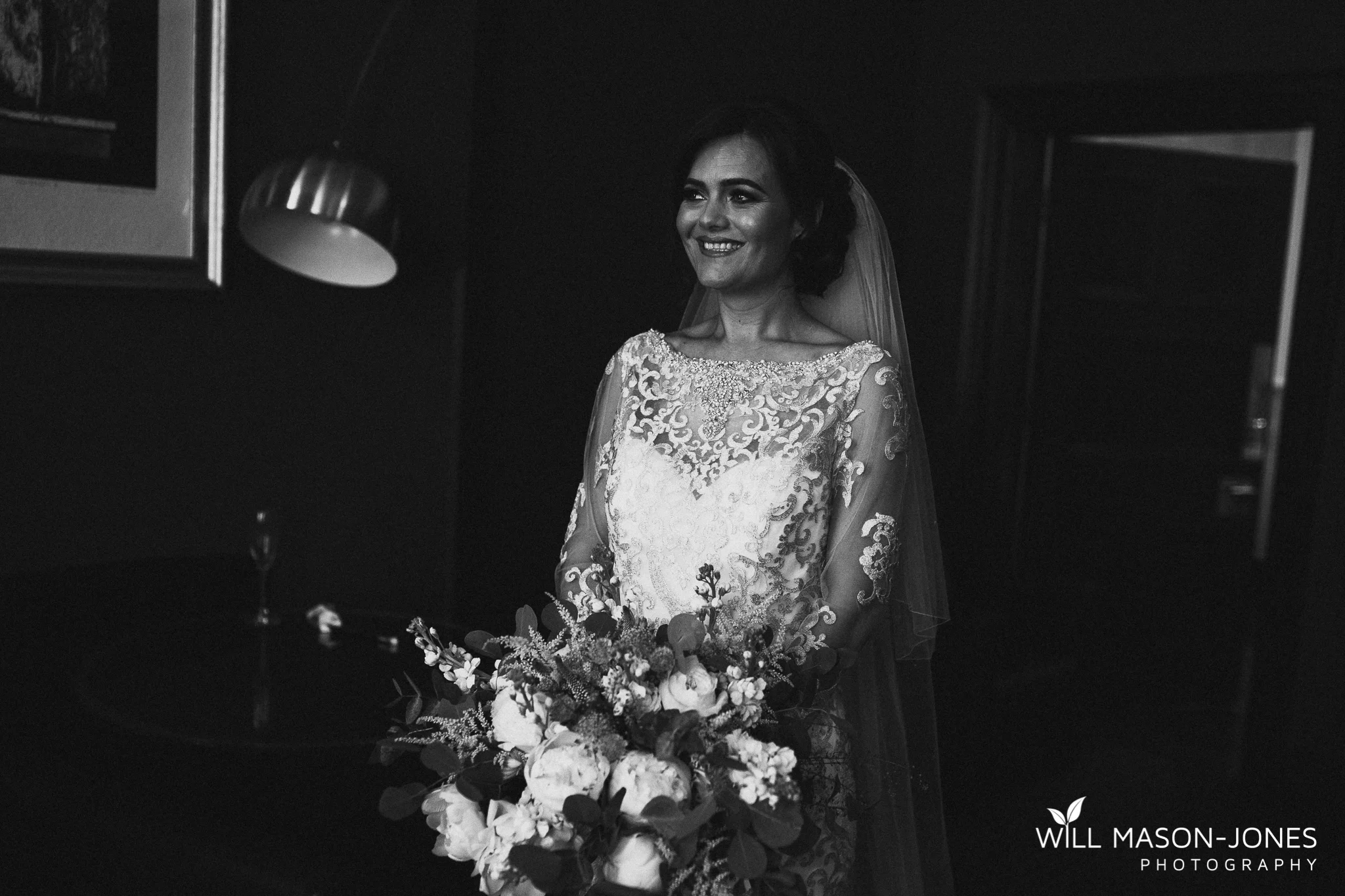  small relaxed intimate wedding ceremony in morgans hotel swansea 