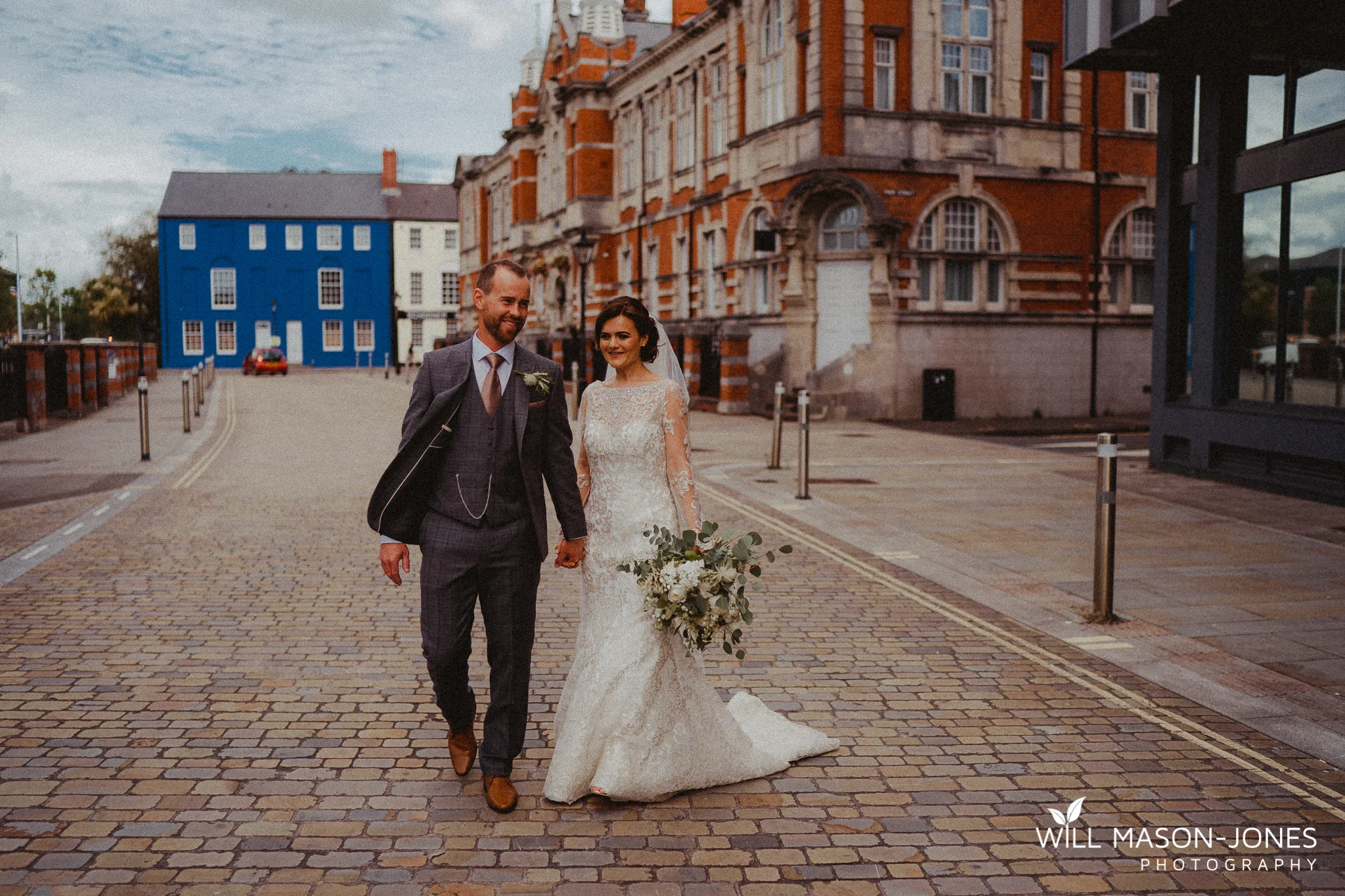  colourful relaxed couple portrait photography at morgans hotel swansea 