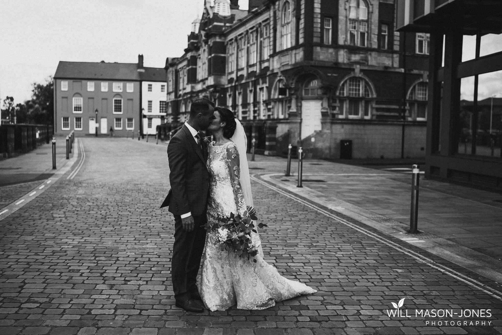  colourful relaxed couple portrait photography at morgans hotel swansea 