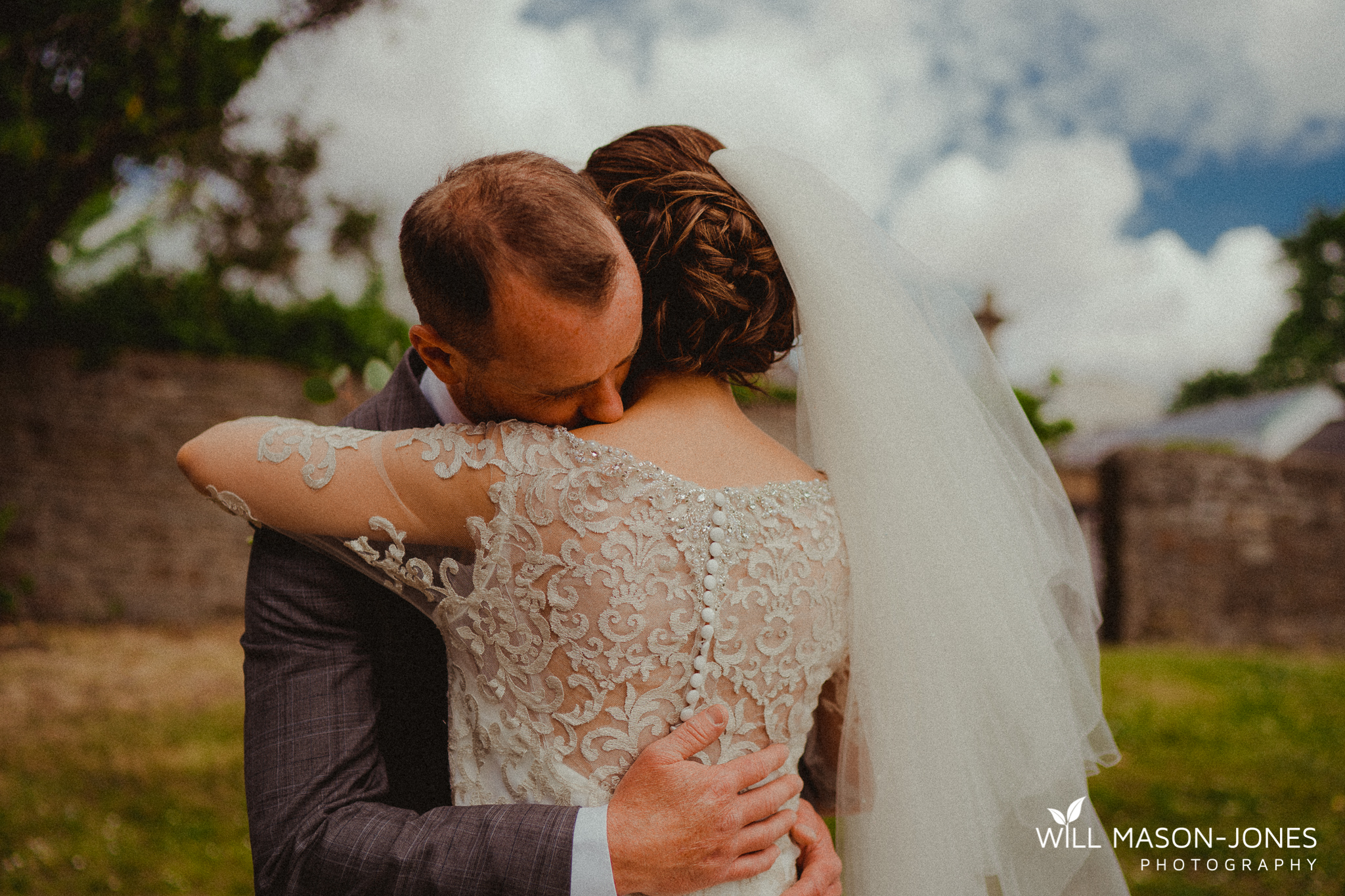  colourful relaxed couple portrait photography at morgans hotel swansea 