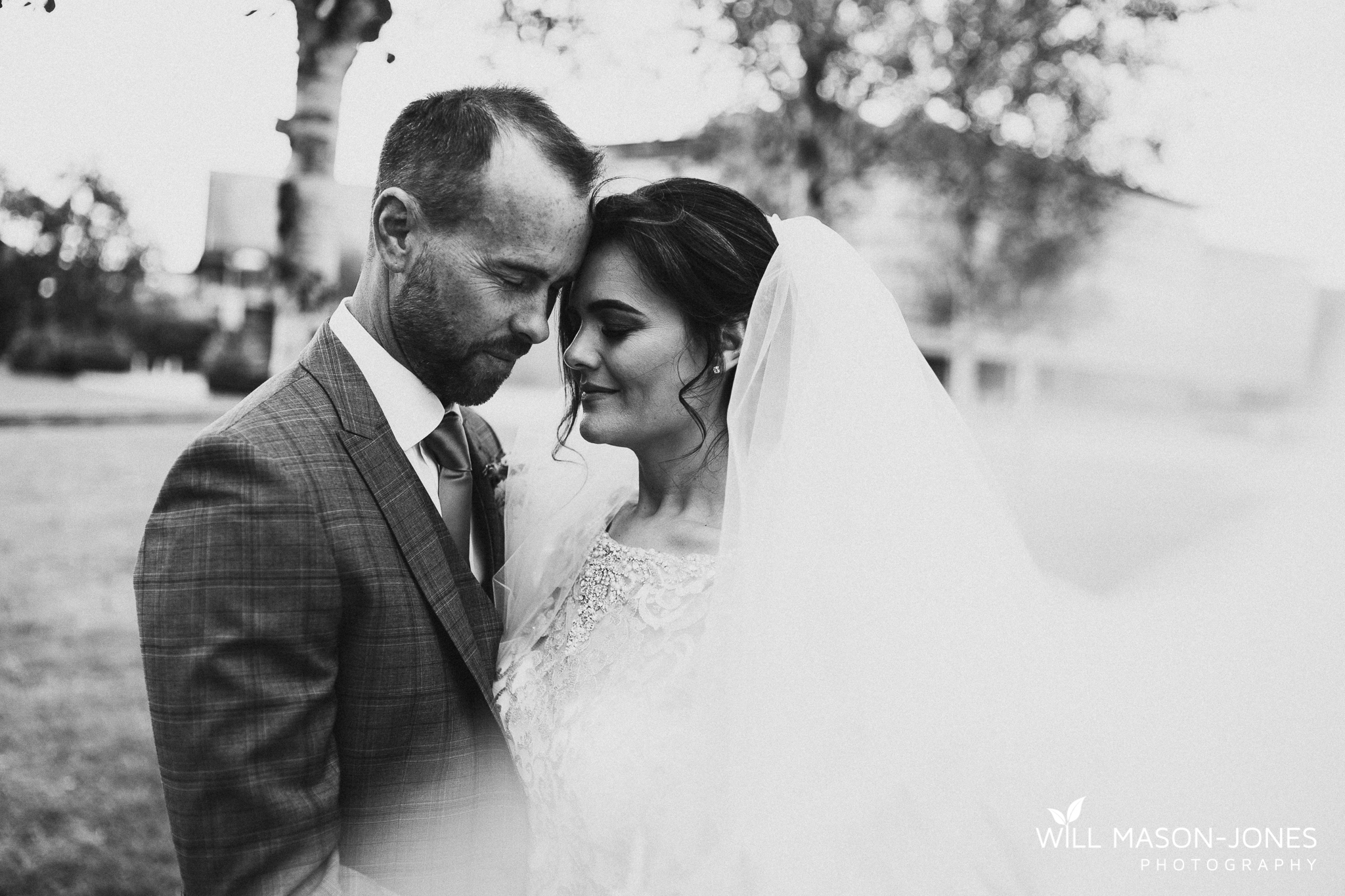  colourful relaxed couple portrait photography at morgans hotel swansea 