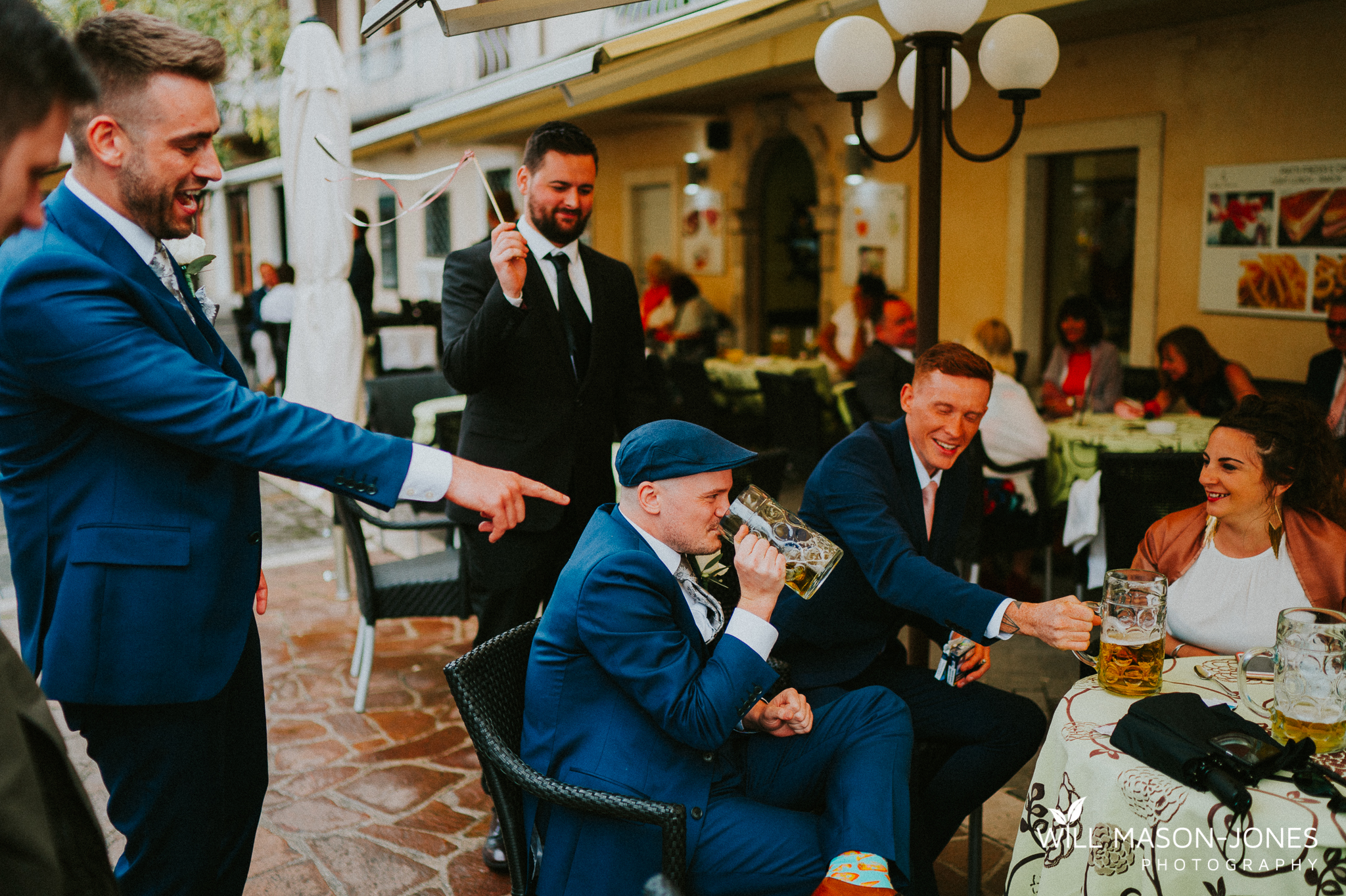  lake garda wedding malcesine reception al cervo fun colourful photography 