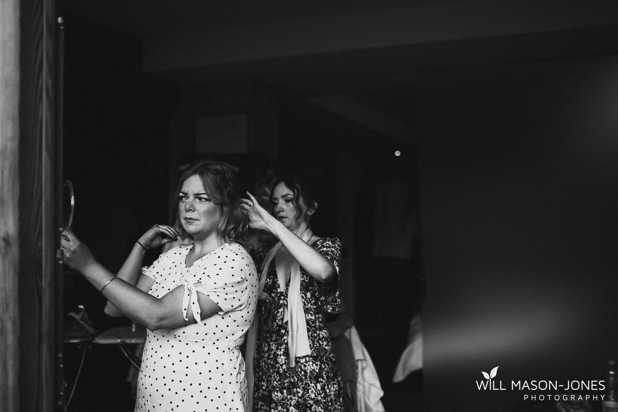  bridal preparations at hotel ambient hotel prima luna malcesine italy wedding photography 