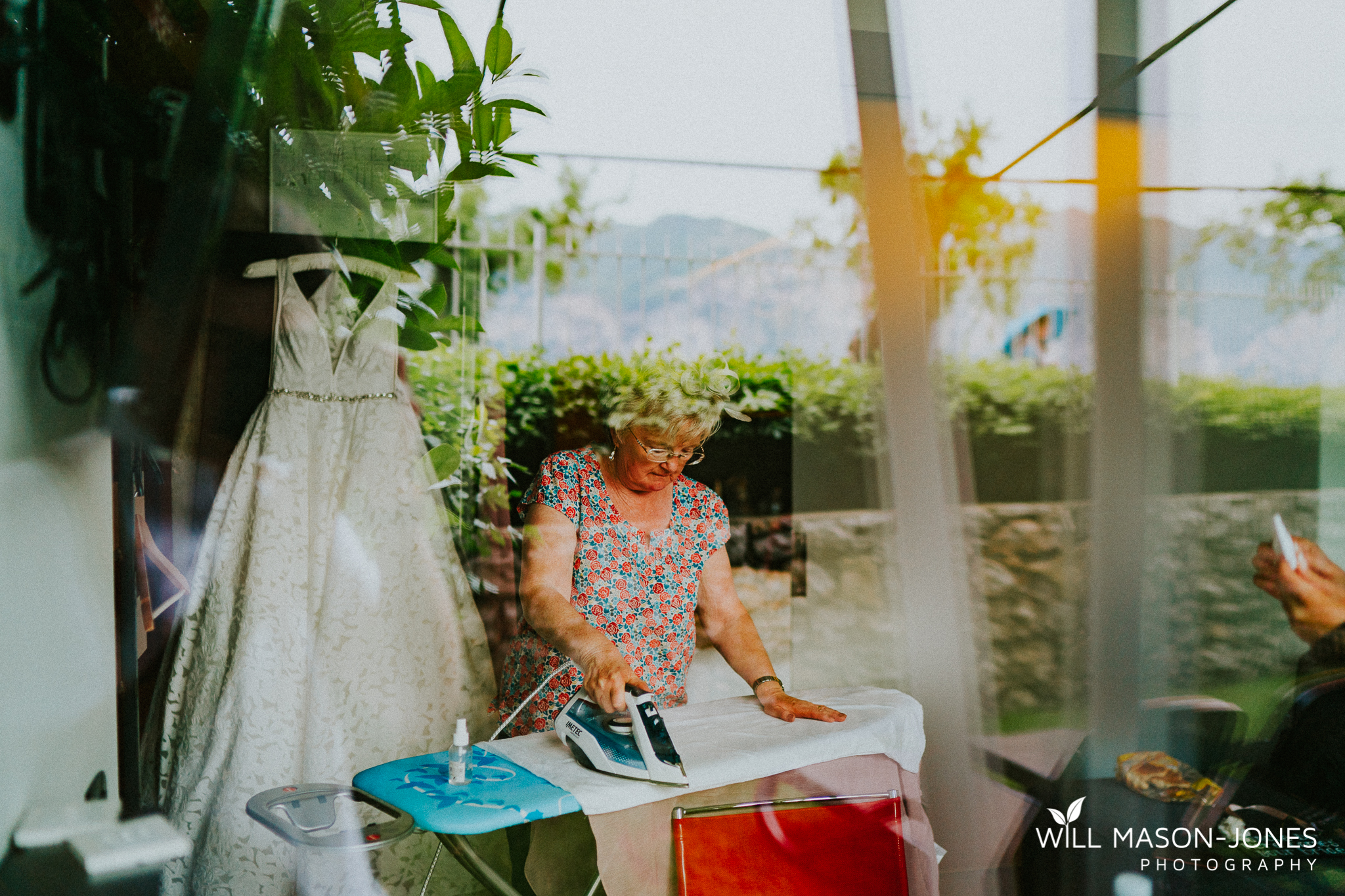  bridal preparations at hotel ambient hotel prima luna malcesine italy wedding photography 