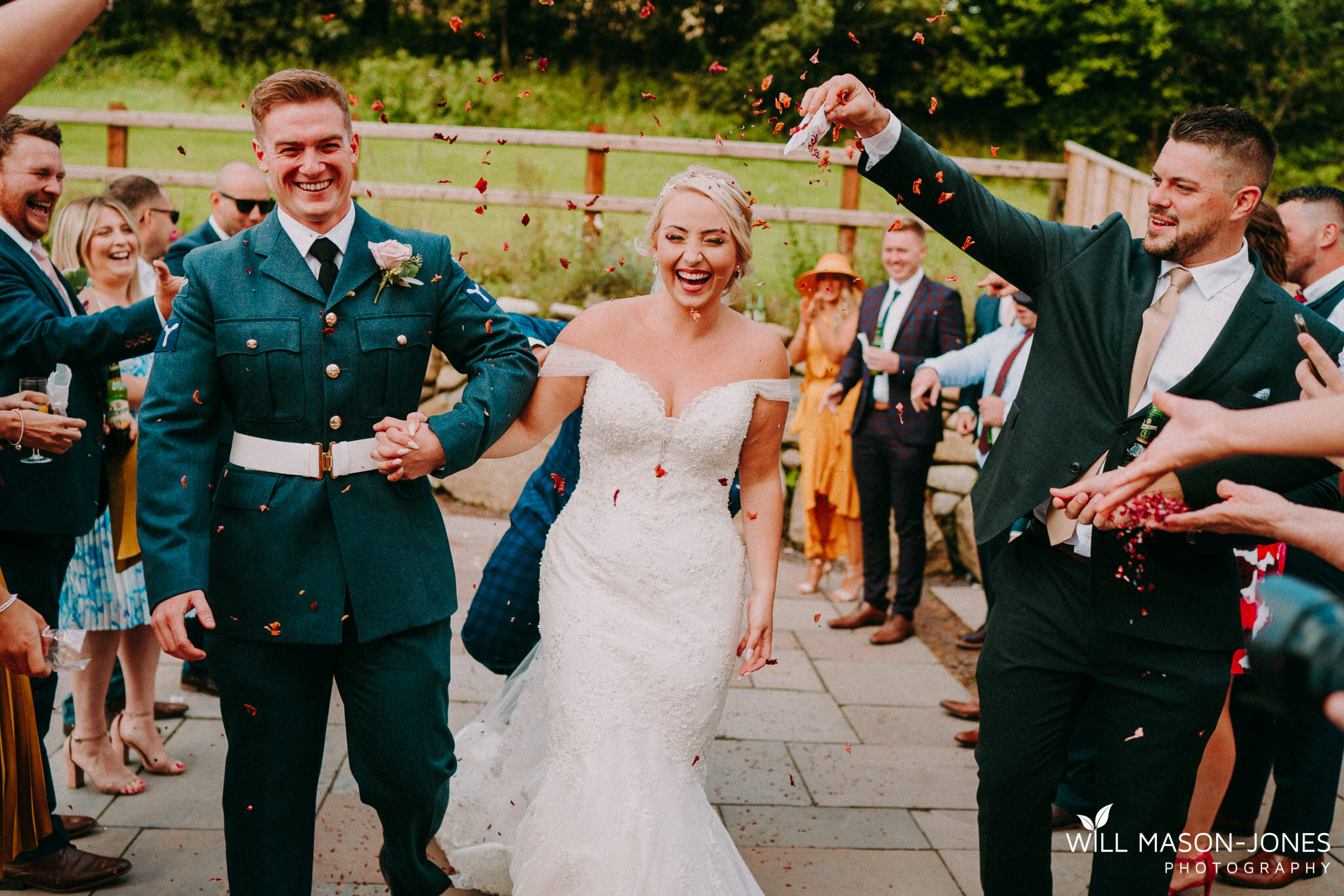  confetti gellifawr woodland retreat weddings photography ceredigion 