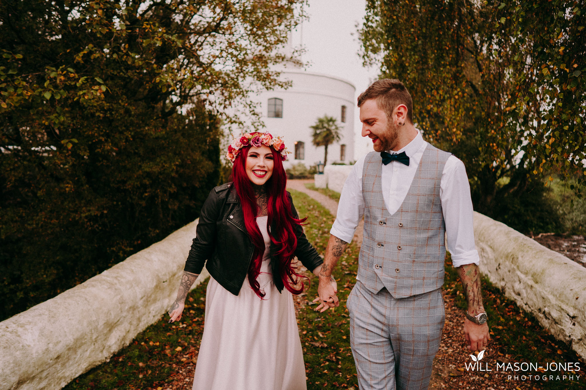  usk lighthouse wales elopement rock n roll alternative tattoo couple photography 