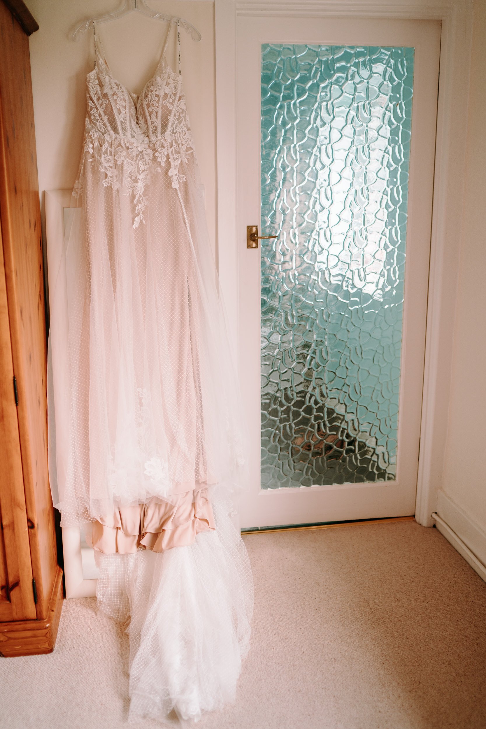  coed weddings cardiff natural fun relaxed photographers 