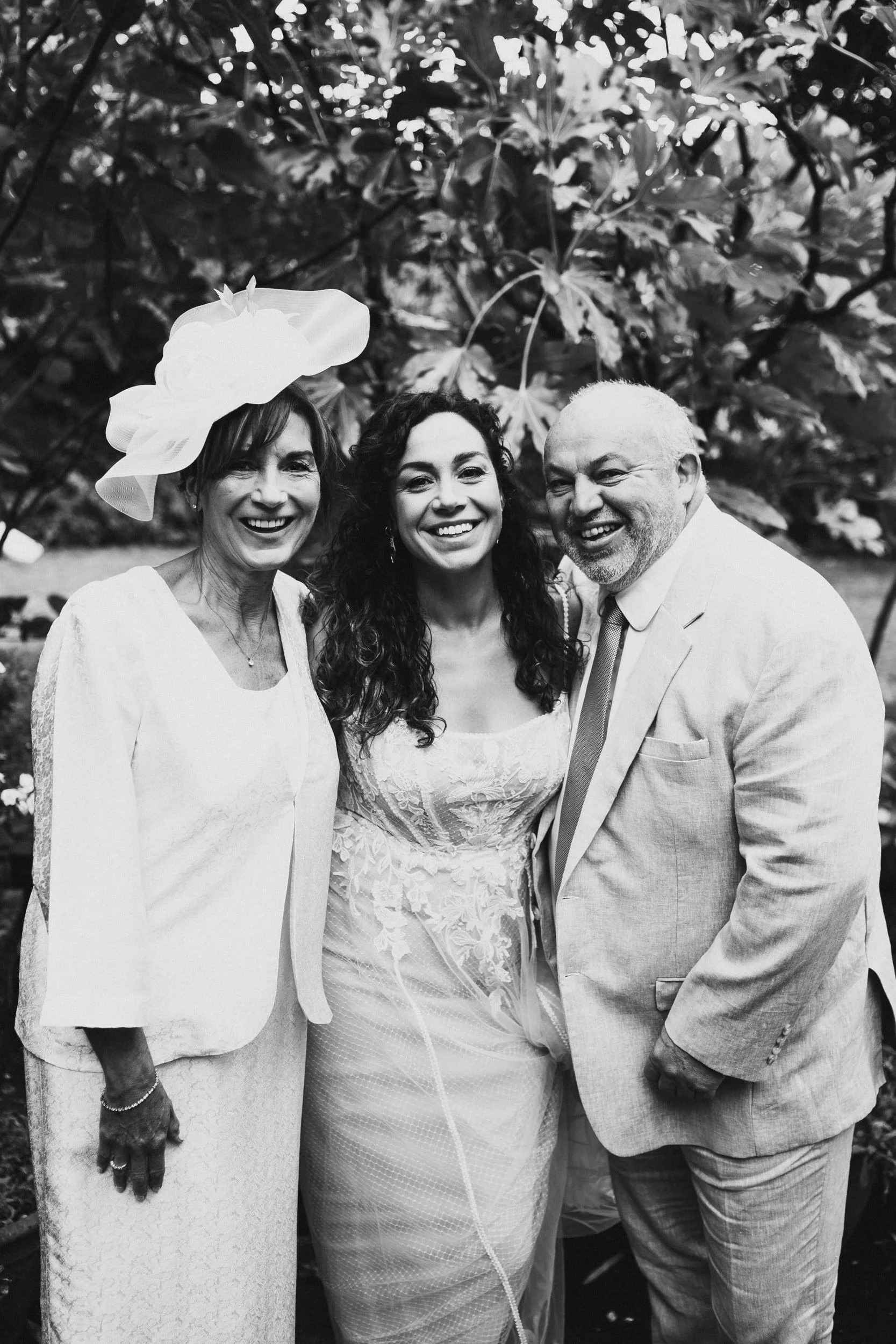  coed weddings cardiff natural fun relaxed photographers 