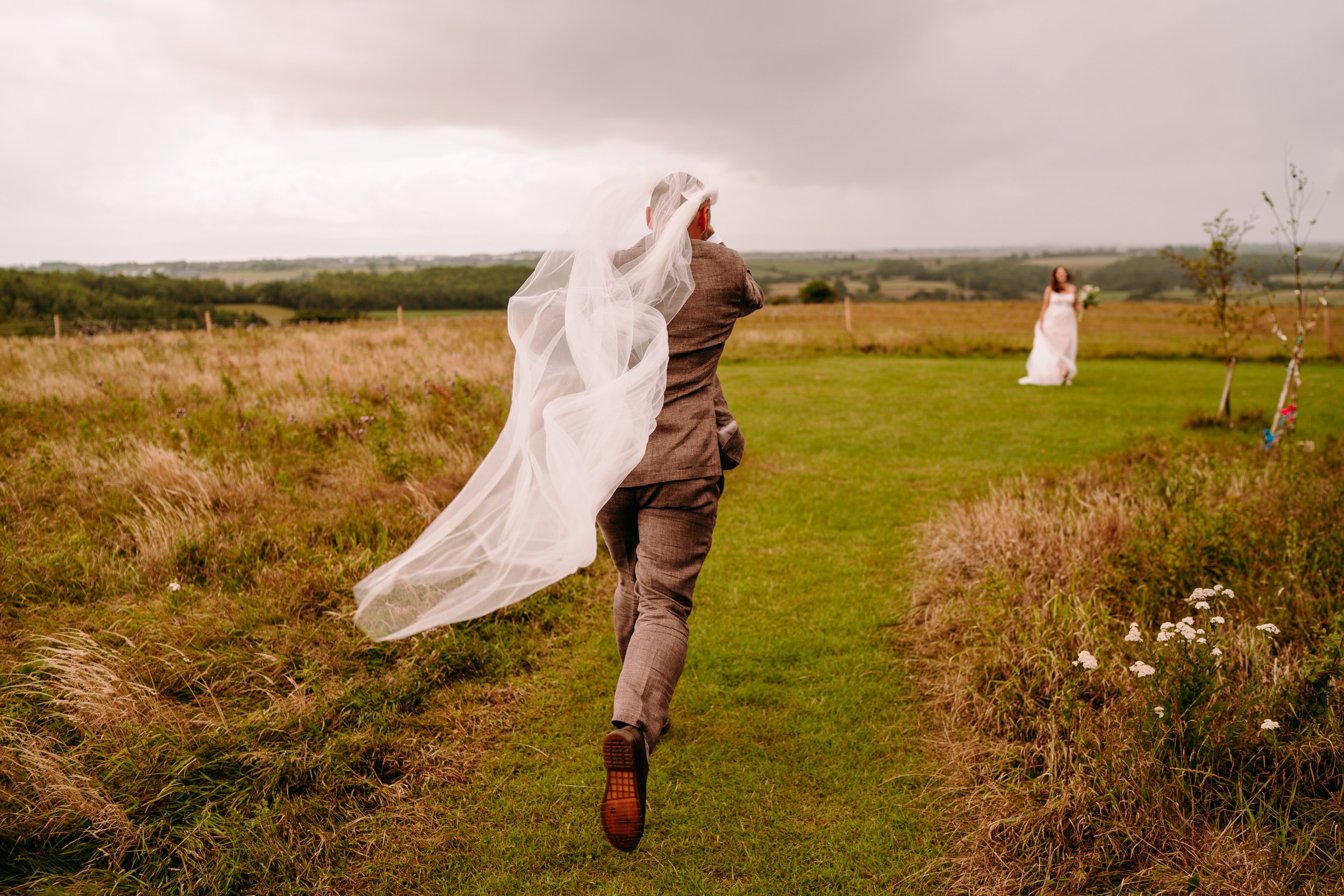  coed weddings cardiff natural fun relaxed photographers 